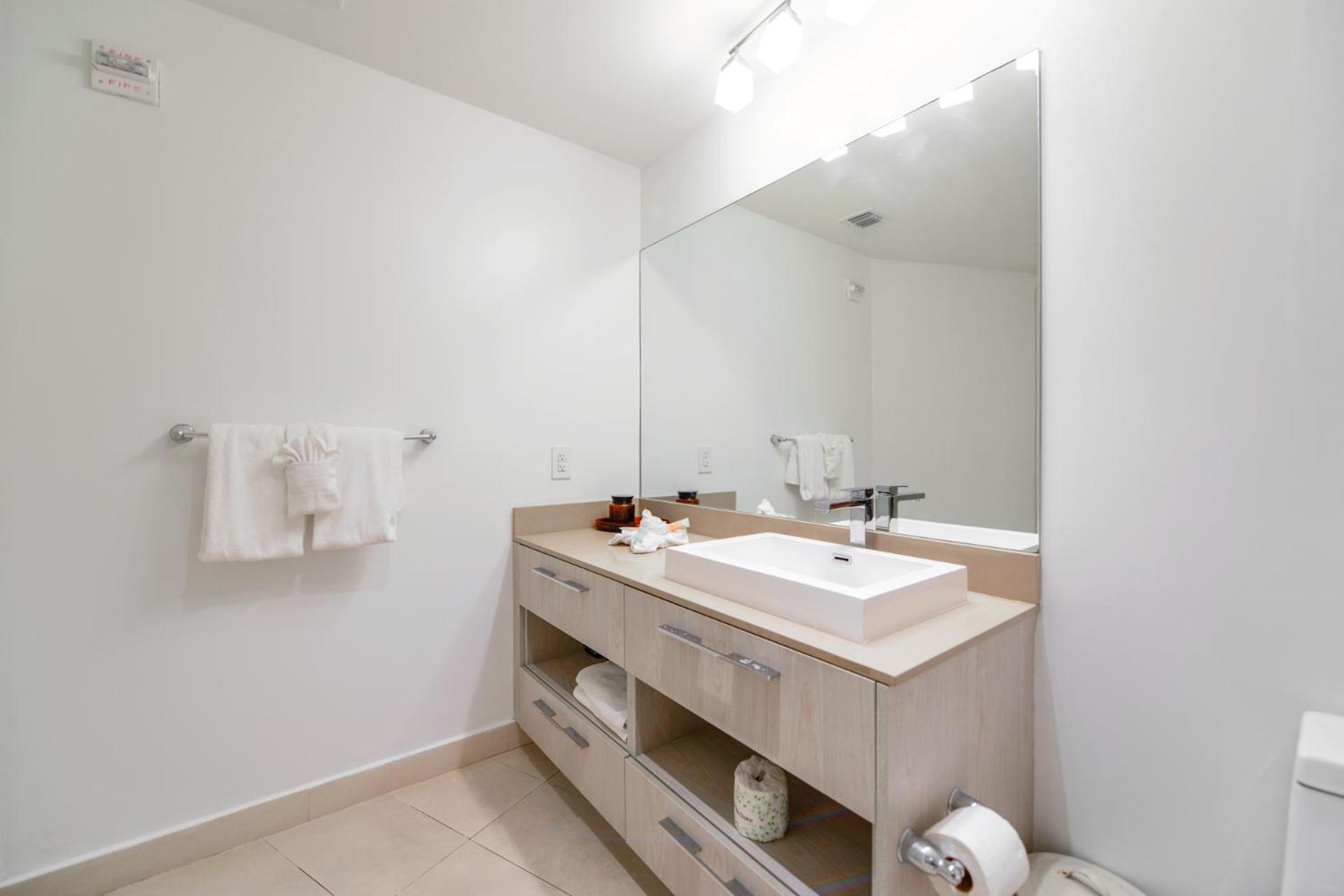 W Sea View And Relaxing Facilities! *
