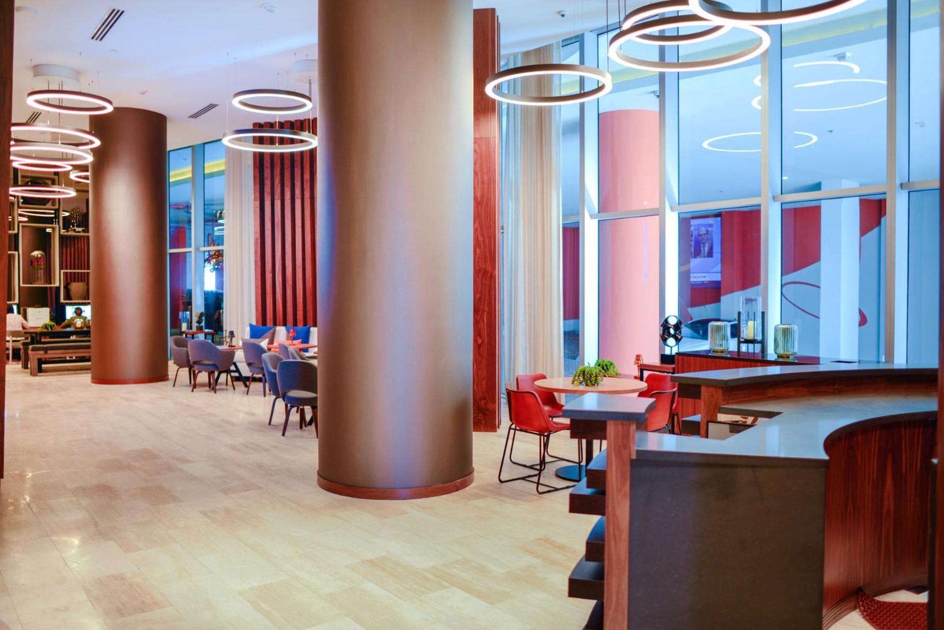 W Sea View And Relaxing Facilities! *