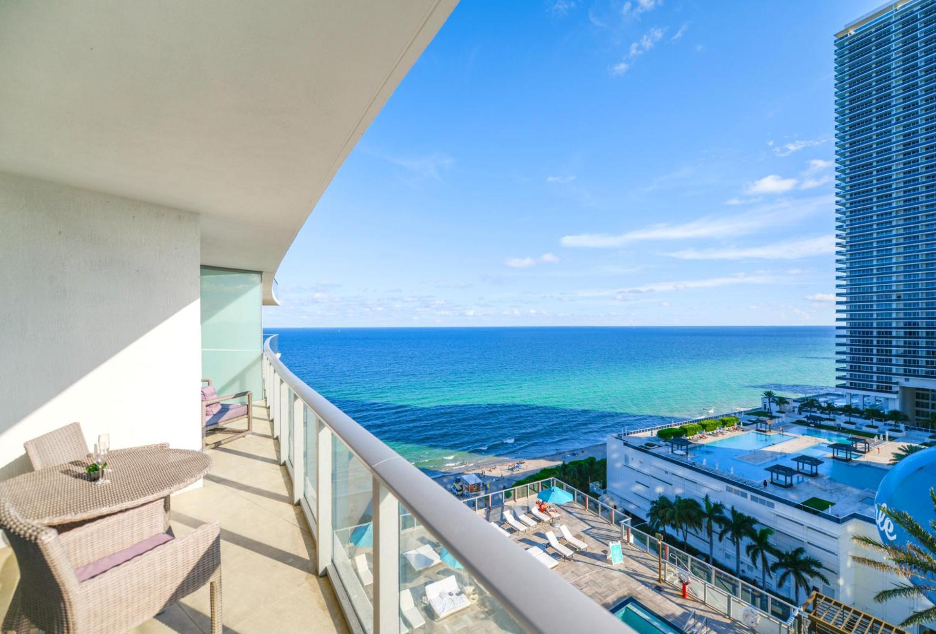 W Sea View And Relaxing Facilities! Apartment Hollywood