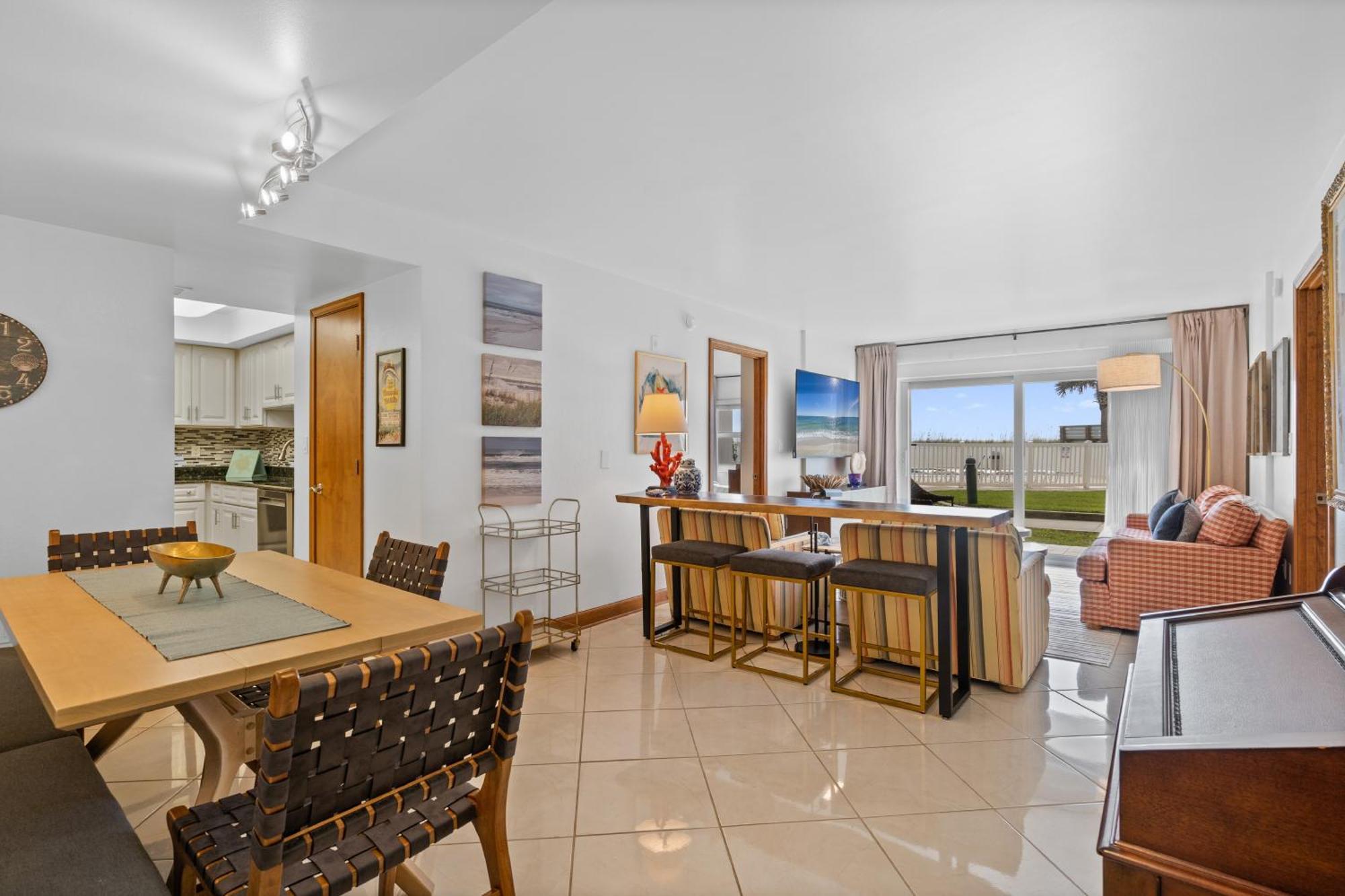 Regency Towers Unit 102w Holiday home *