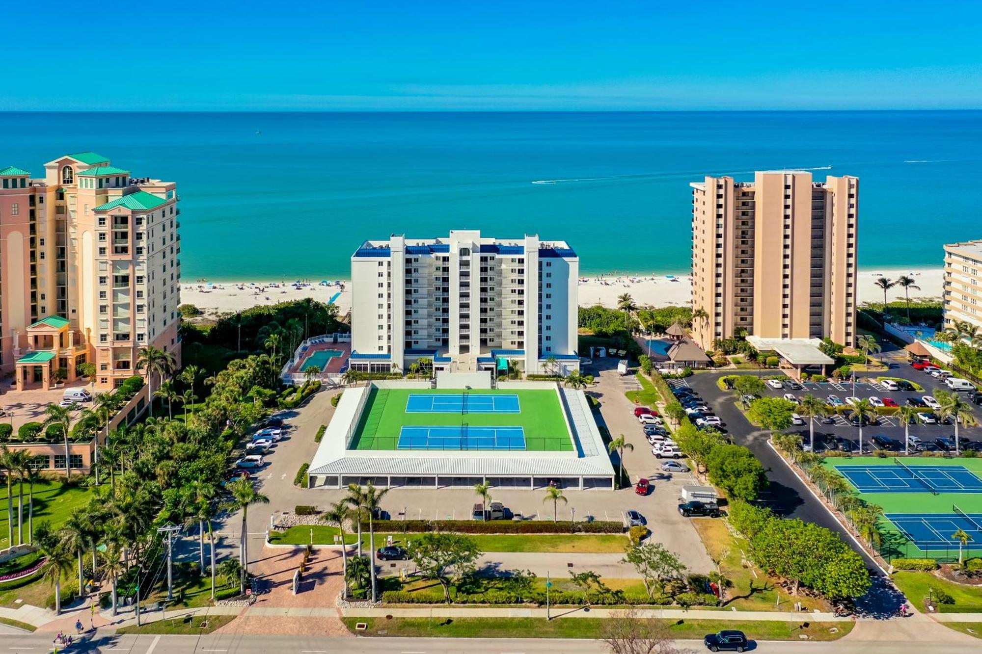 Totally Renovated Beachfront At Apollo! *