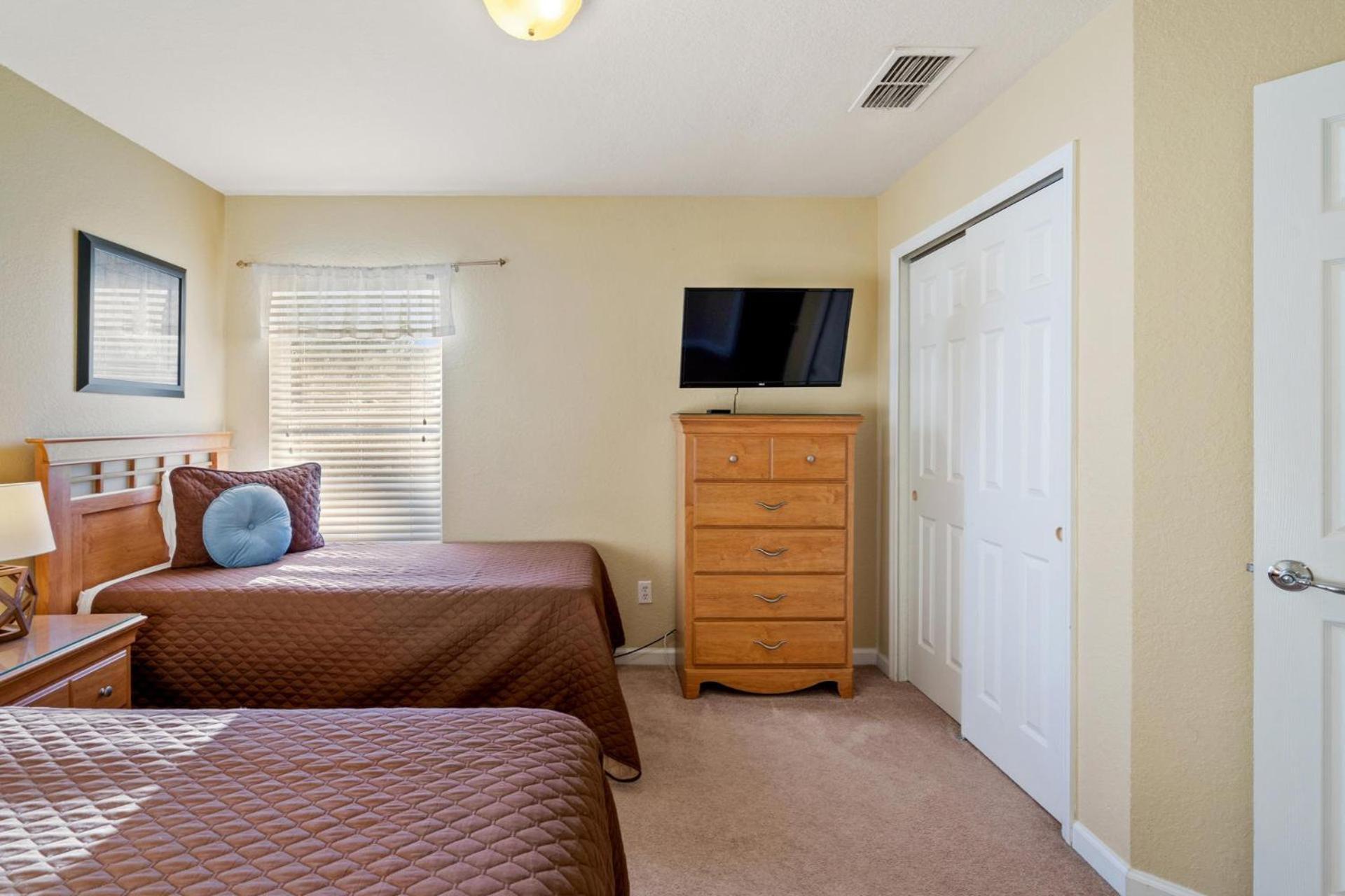 2605 Pawnall *