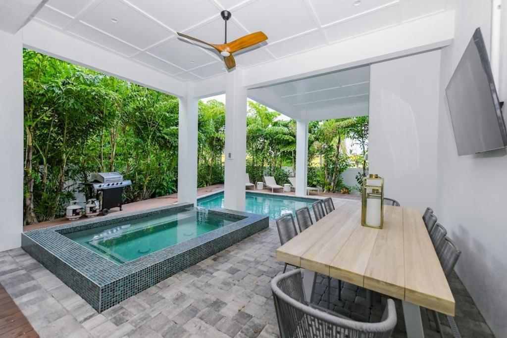 Mariners Crossing - Stunning Luxury W Gulf Views From Every Rooftop Deck Poolspa * Bradenton Beach