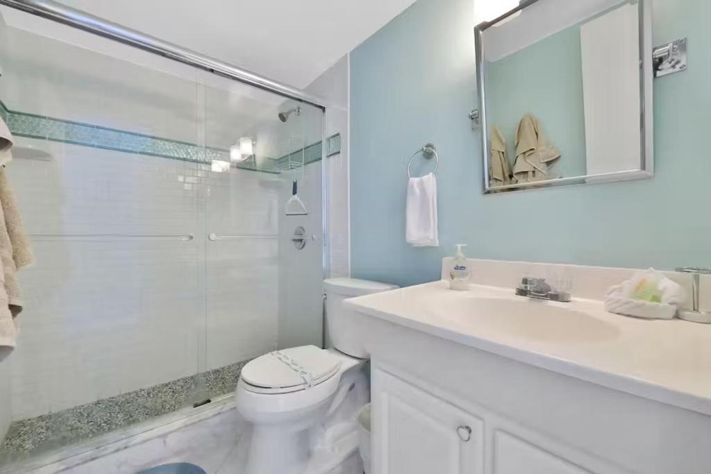 Beachfront At Colony Club - Ocean Views, Pool, Patio, Sleeps 4 New Smyrna Beach