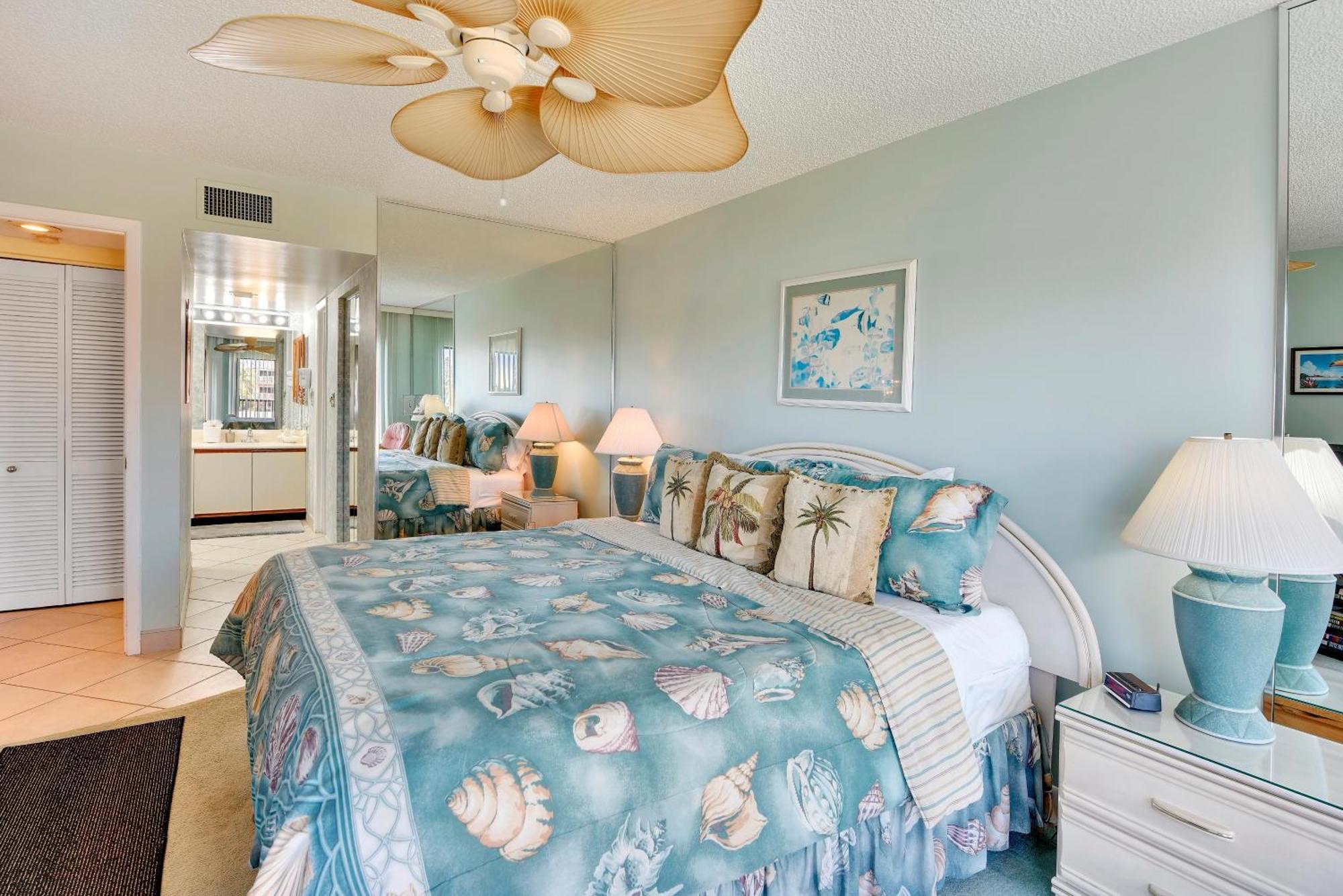 Holiday home Land's End 3-202 Bay Front *