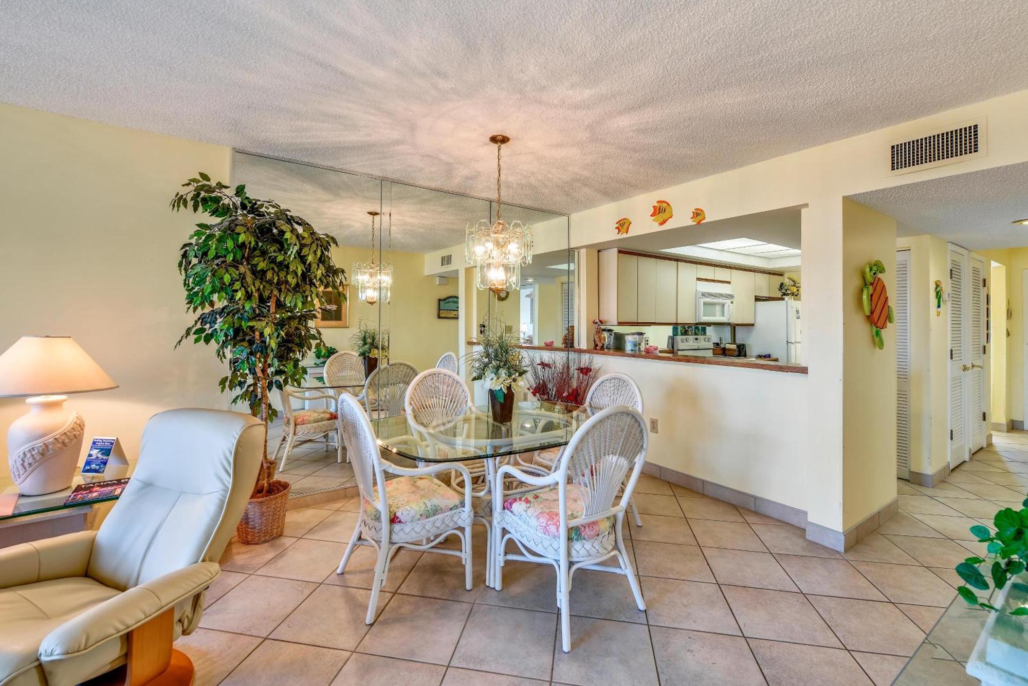 Holiday home Land's End 3-202 Bay Front St. Pete Beach