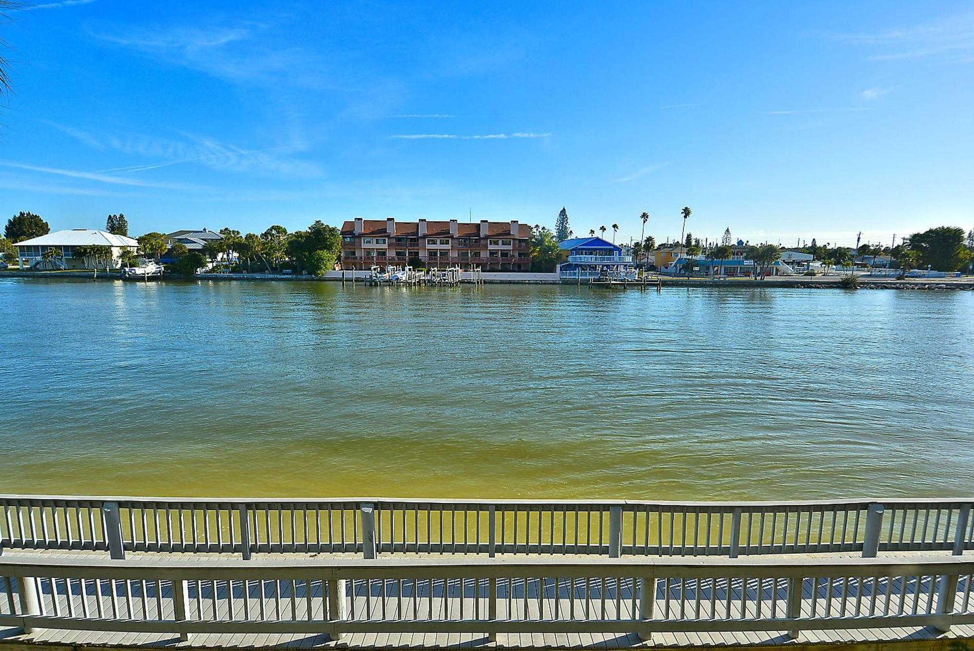 Holiday home Land's End 3-202 Bay Front *