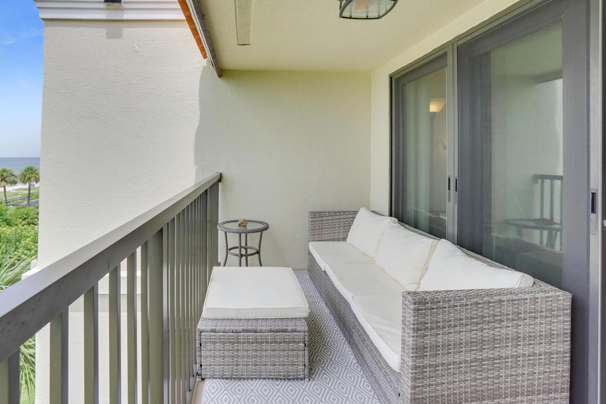 Land's End 11-405 Front - Premier Holiday home St. Pete Beach