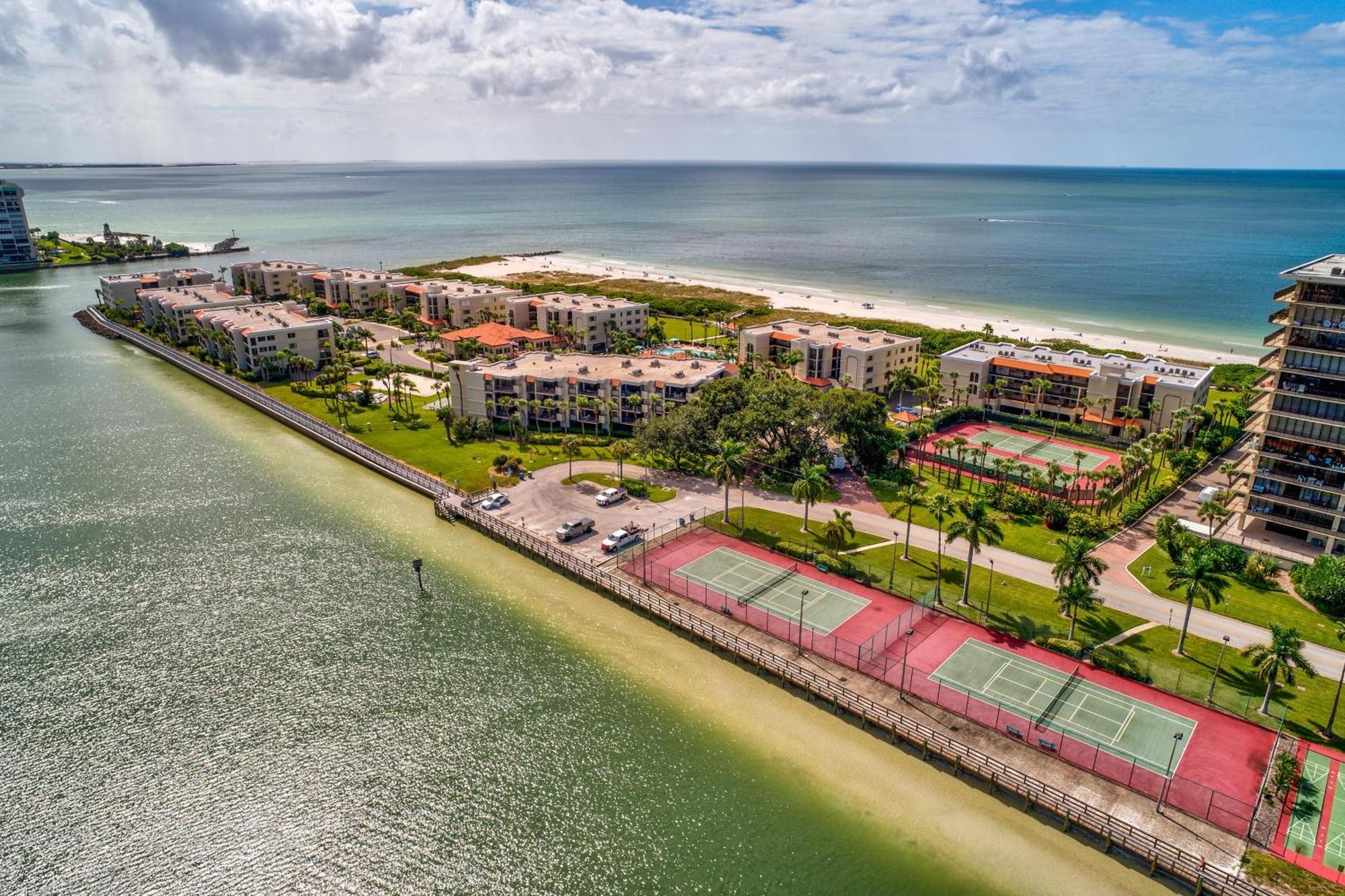Land's End 1-208 Bay Front - Premier