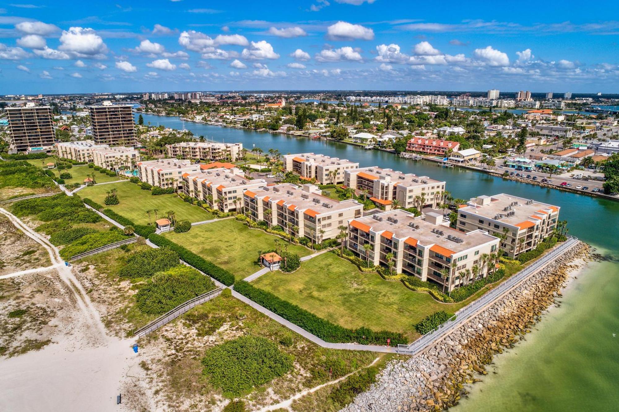 Land's End 1-202 Bay Front Holiday home St. Pete Beach