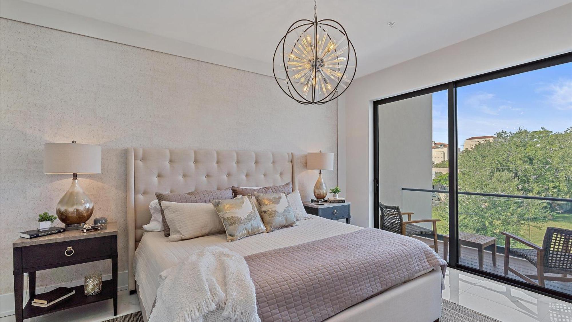 Uptown Luxury On Audubon *