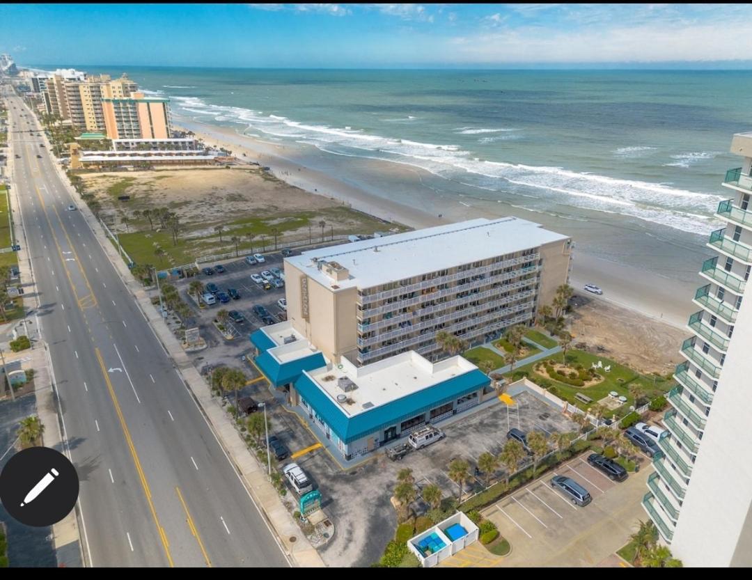 Oceanview W Balcony - Castaways Aparthotel Daytona Beach