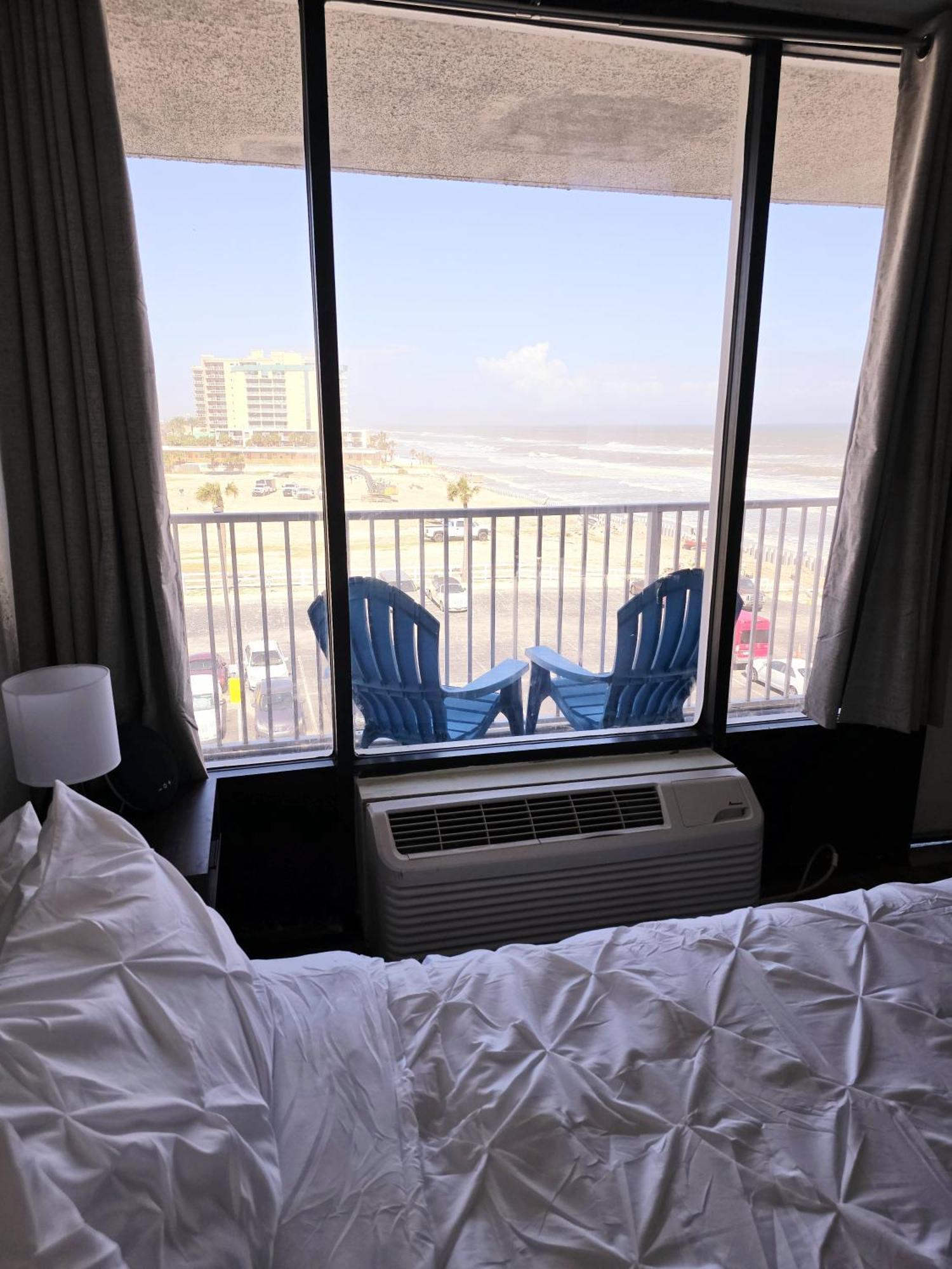 Oceanview W Balcony - Castaways Daytona Beach