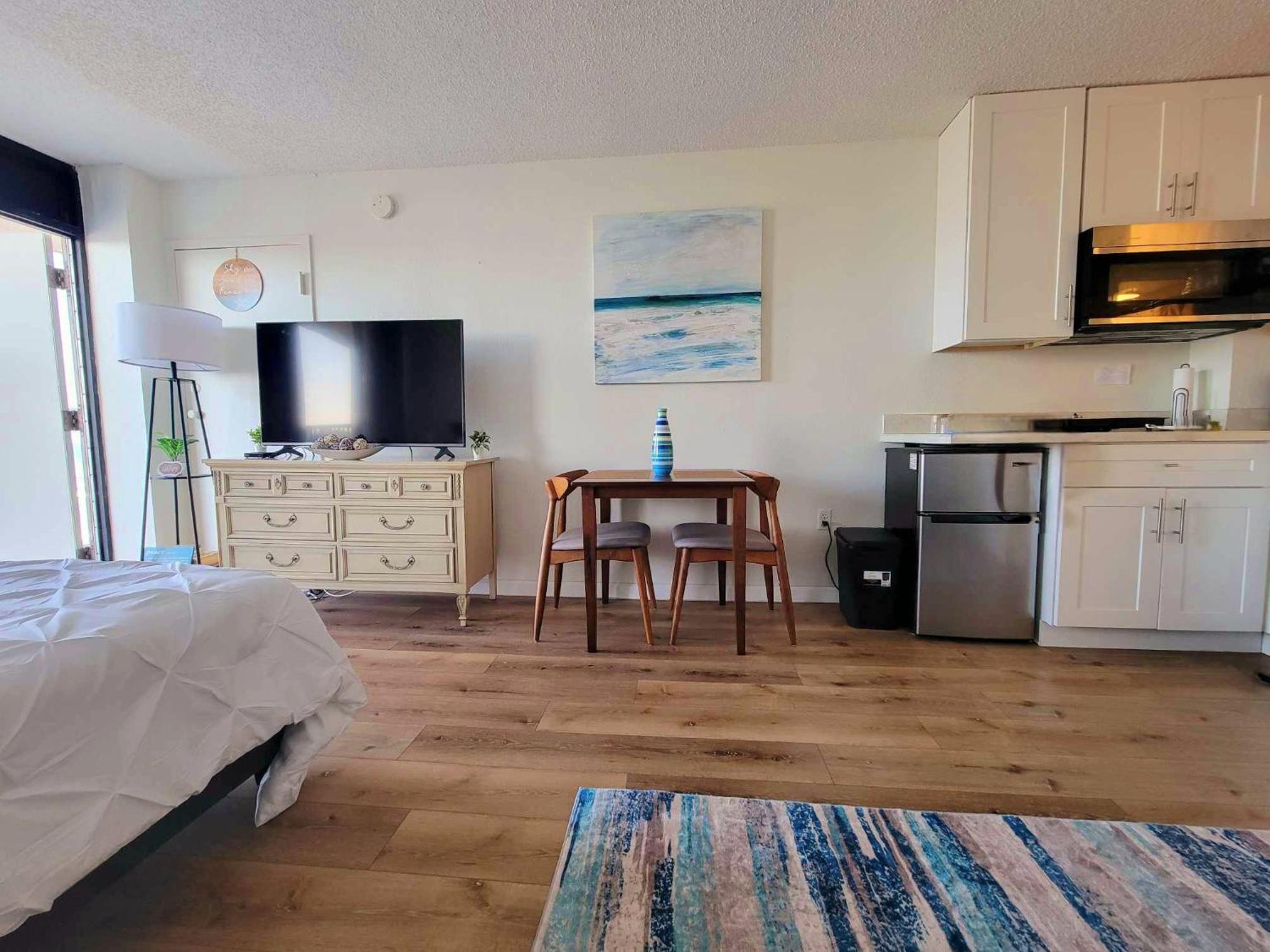 Oceanview W Balcony - Castaways *