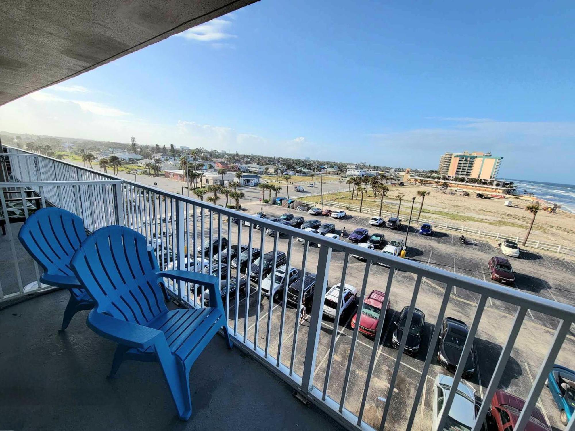 Oceanview W Balcony - Castaways * Daytona Beach