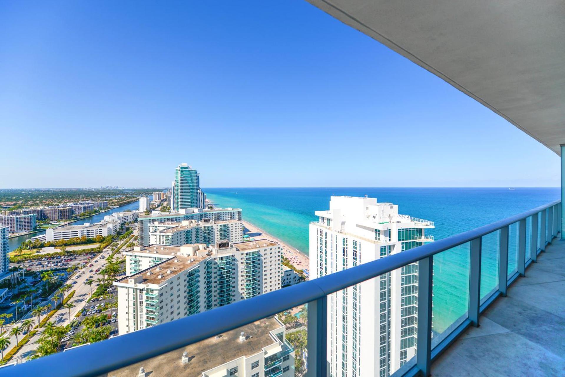 Apartment W Beautiful Beachfront And Views From 25th Floor! Hollywood
