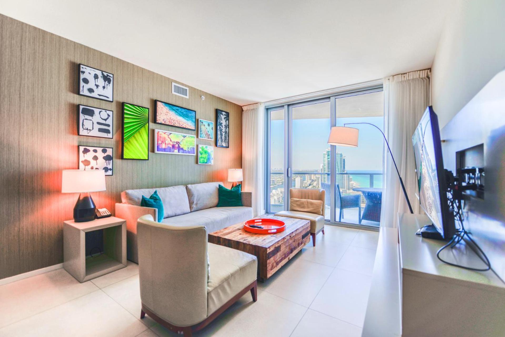 W Beautiful Beachfront And Views From 25th Floor!