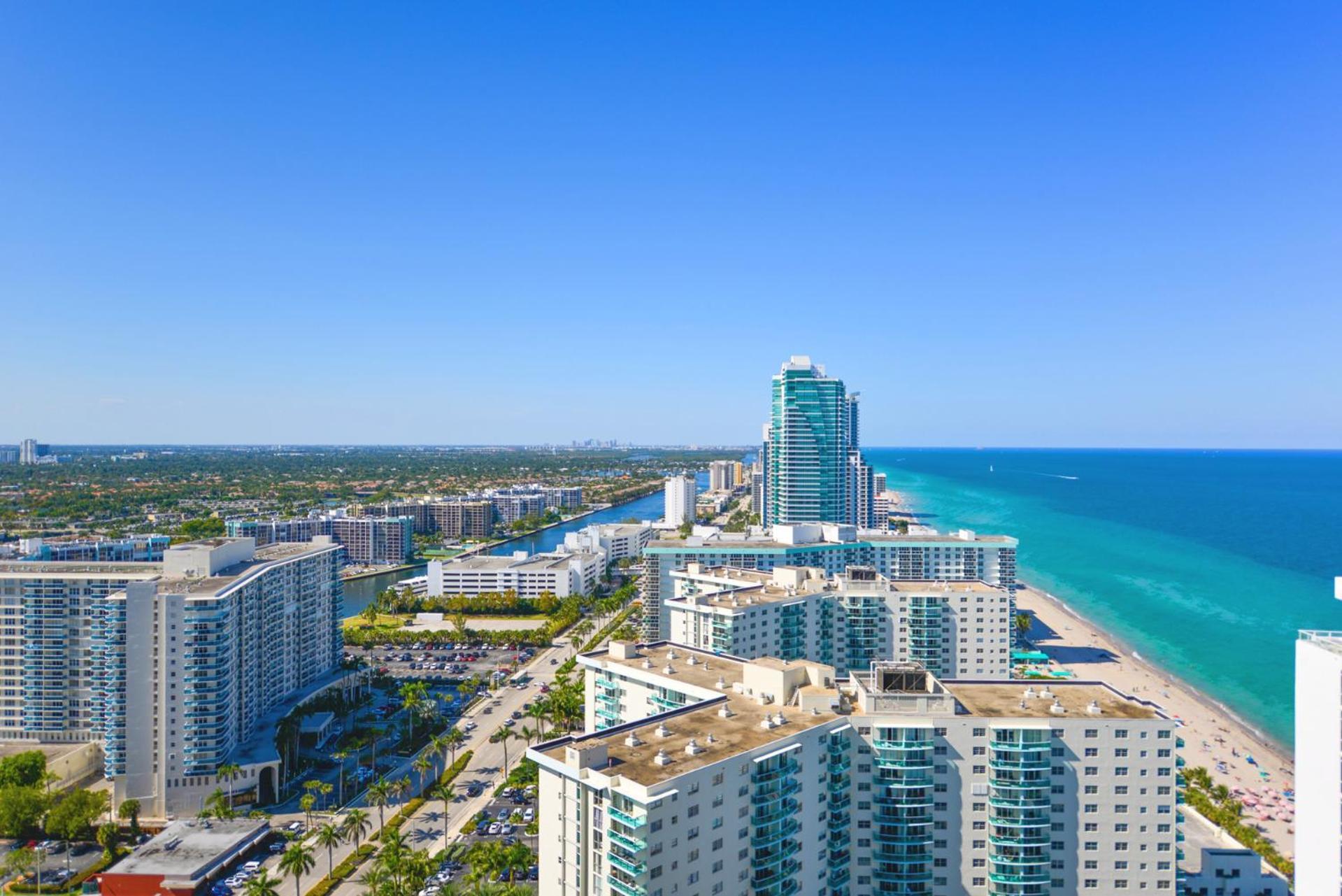 W Beautiful Beachfront And Views From 25th Floor!