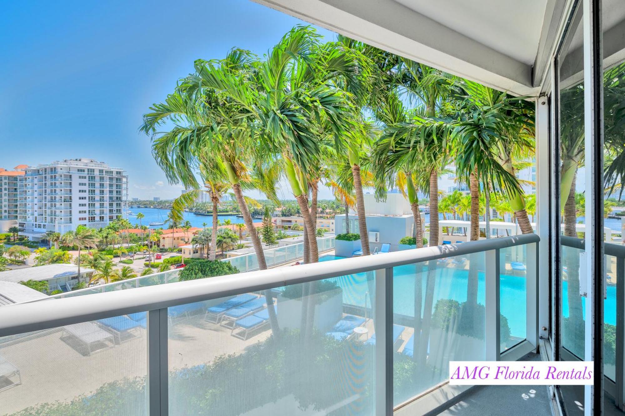 Elegant 1br Retreat With 5 Star Amenities And Stunning Views Apartment