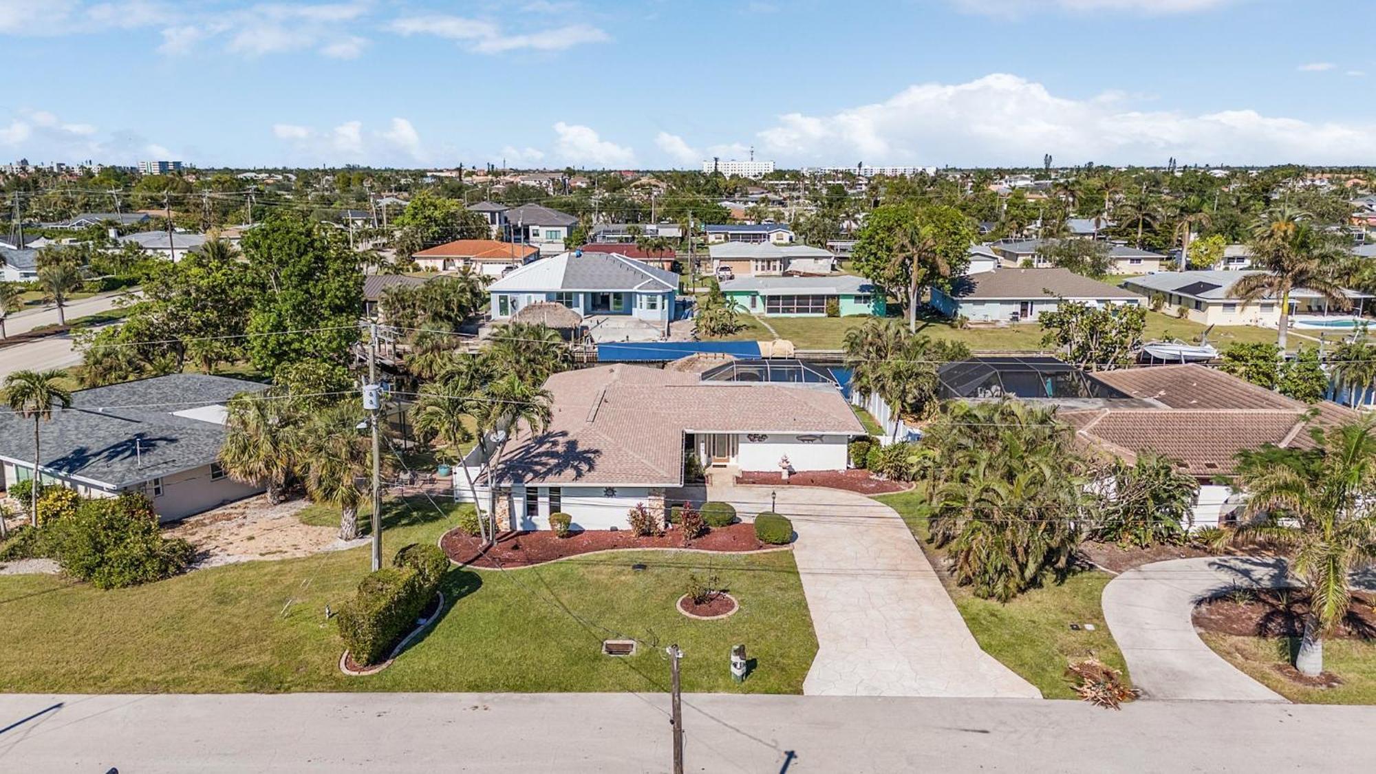 Gulf Access Dock With Tiki Heated Pool Casa Chillotta Roelens * Cape Coral