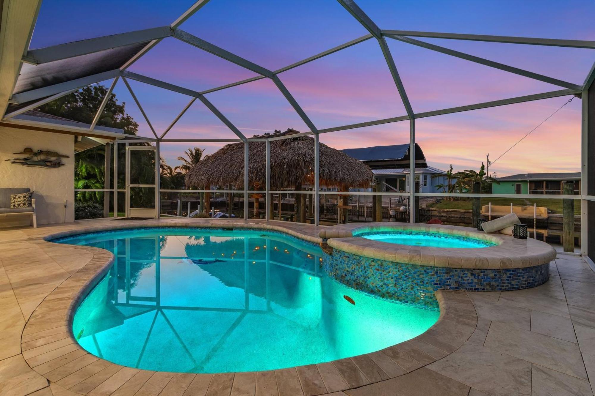 Gulf Access Dock With Tiki Heated Pool Casa Chillotta Roelens Holiday home
