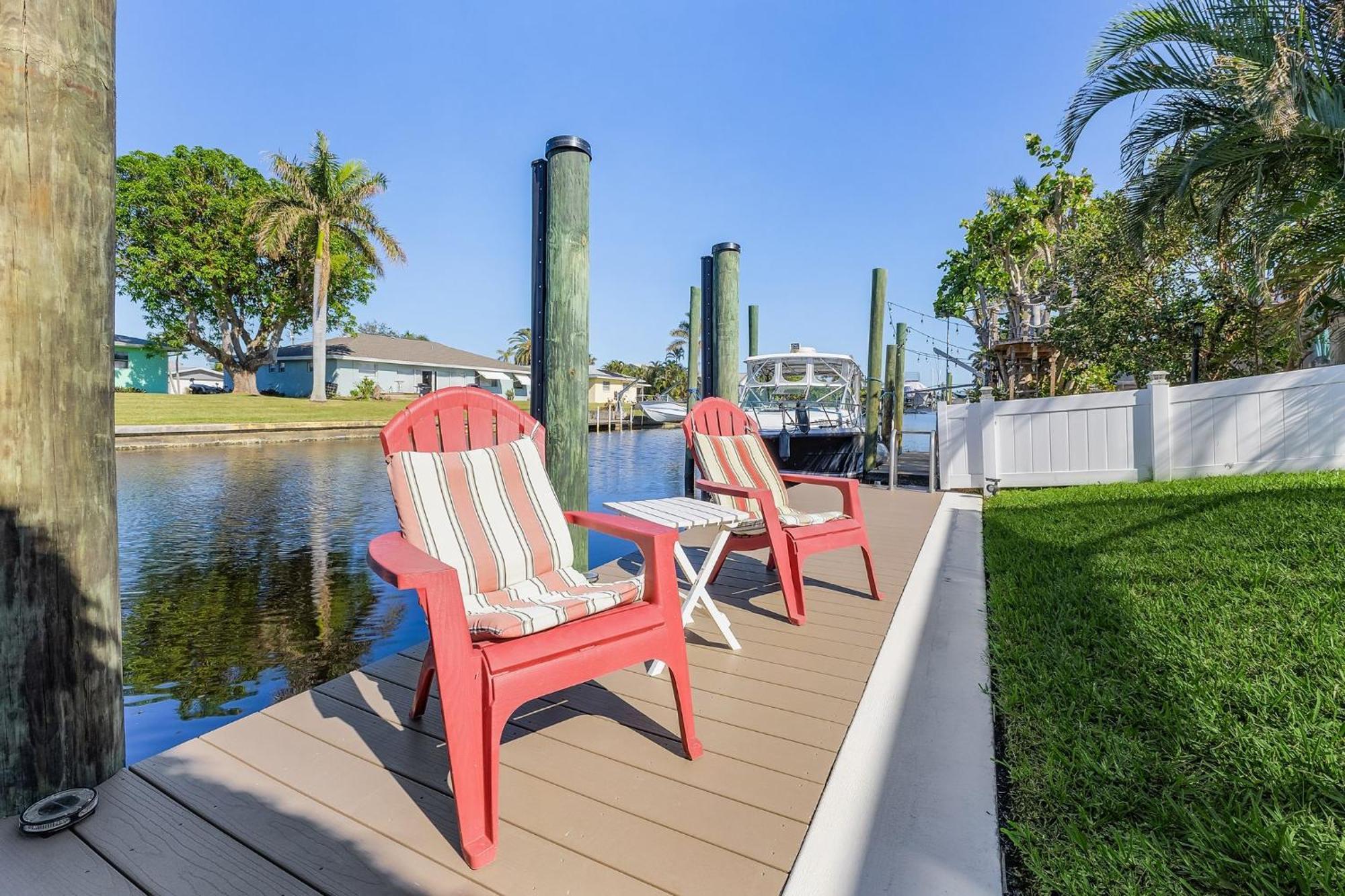 Gulf Access Dock With Tiki Heated Pool Casa Chillotta Roelens Holiday home Cape Coral