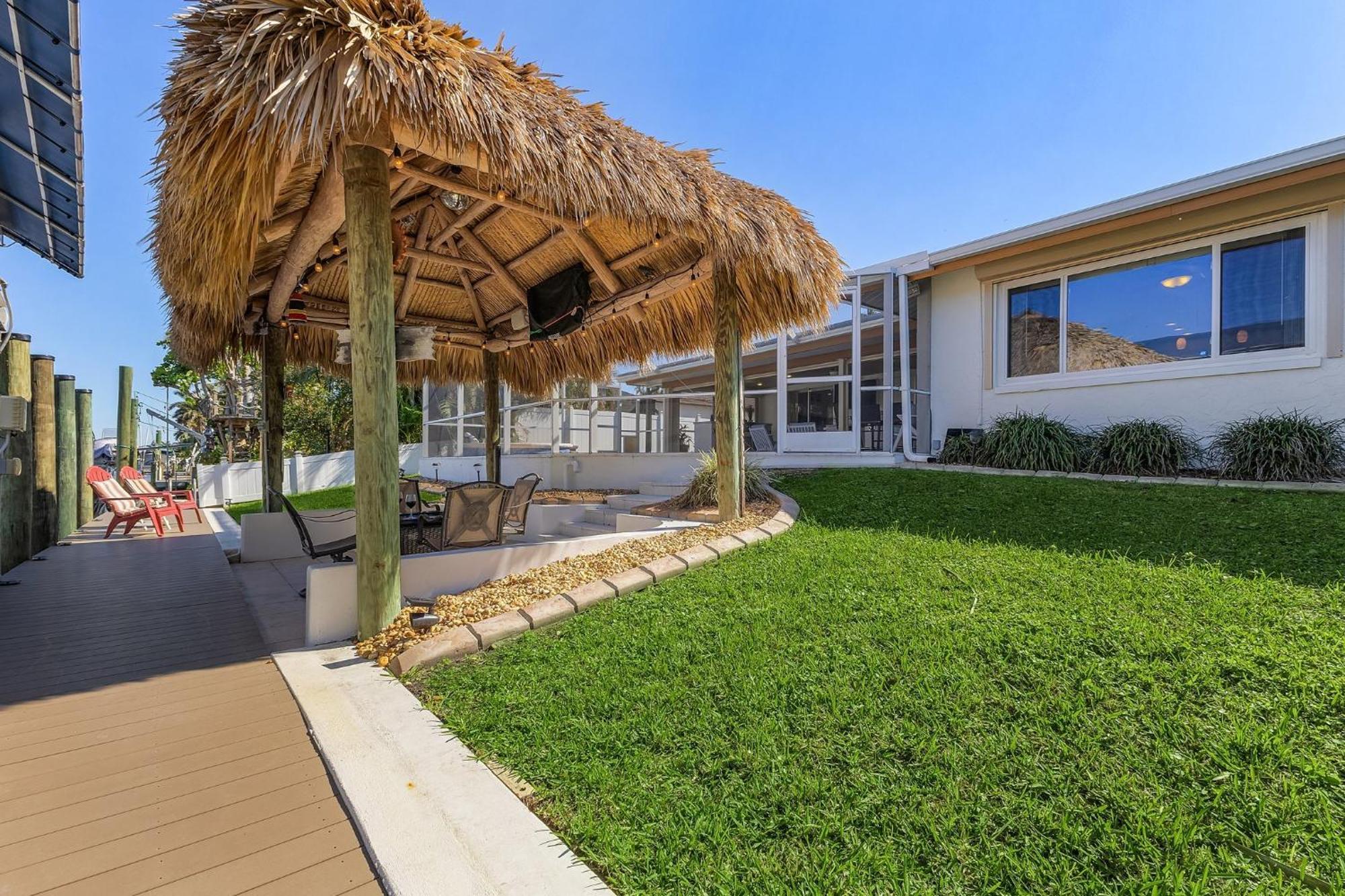 Gulf Access Dock With Tiki Heated Pool Casa Chillotta Roelens Holiday home