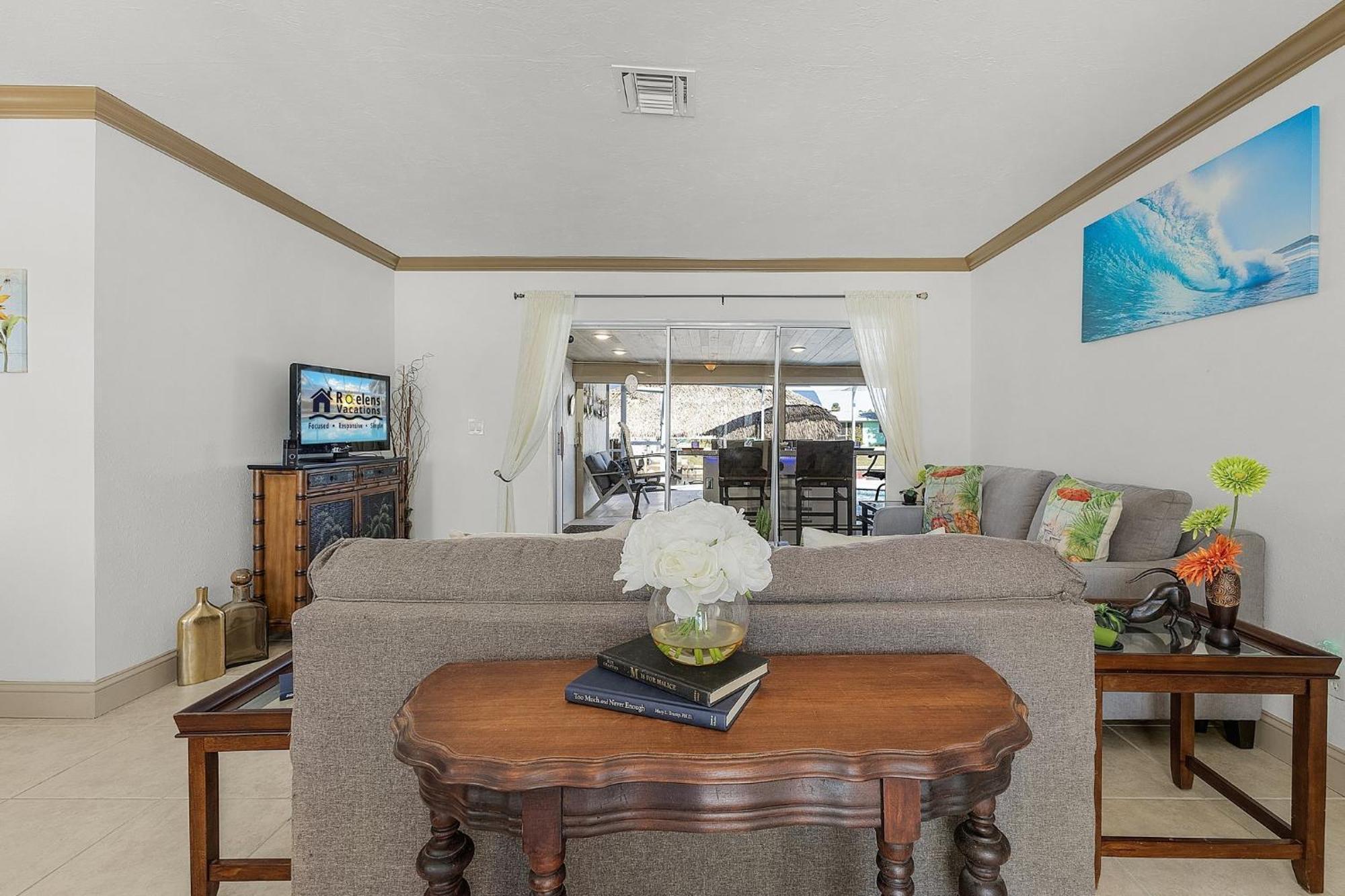 Gulf Access Dock With Tiki Heated Pool Casa Chillotta Roelens Cape Coral
