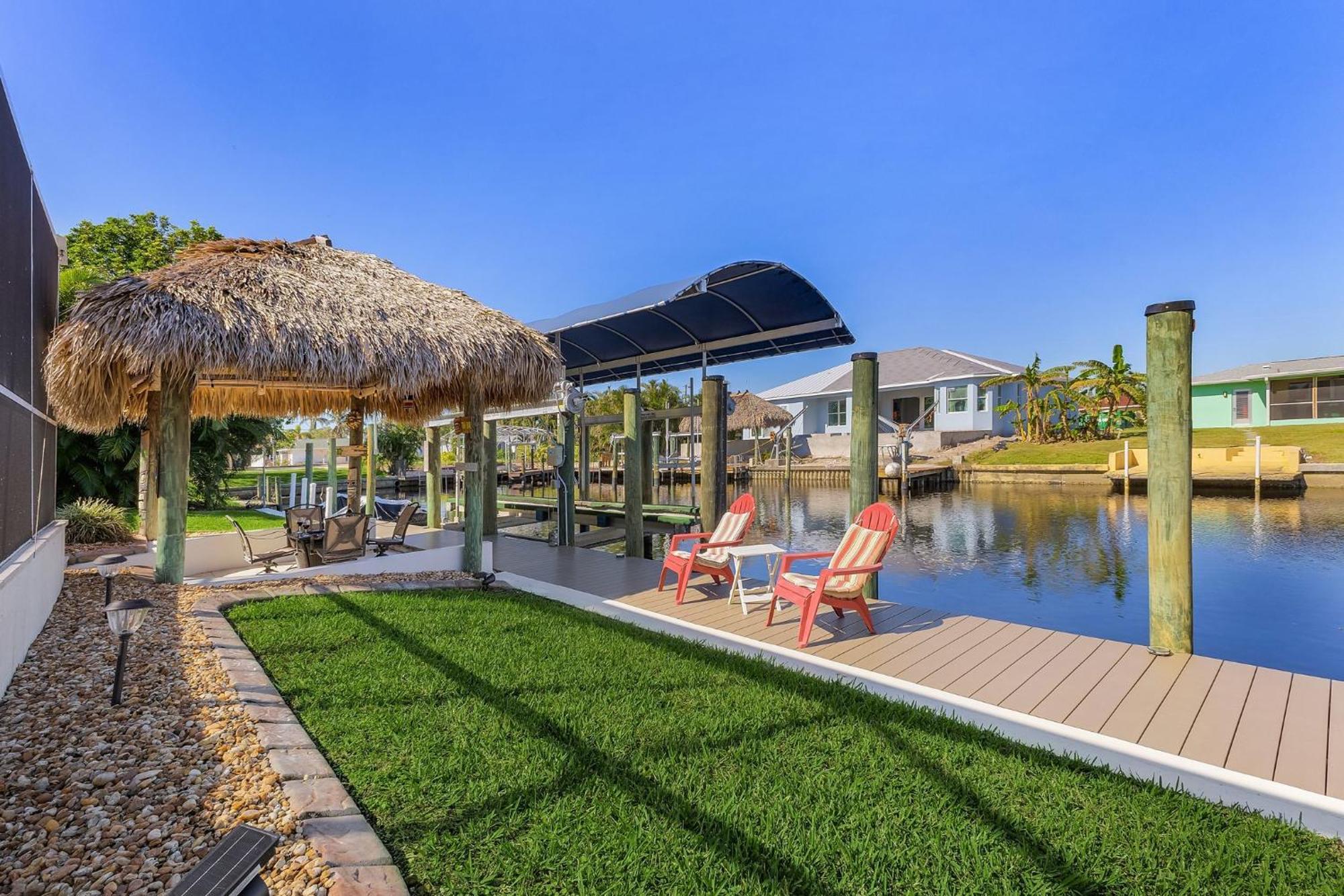 Gulf Access Dock With Tiki Heated Pool Casa Chillotta Roelens * Cape Coral