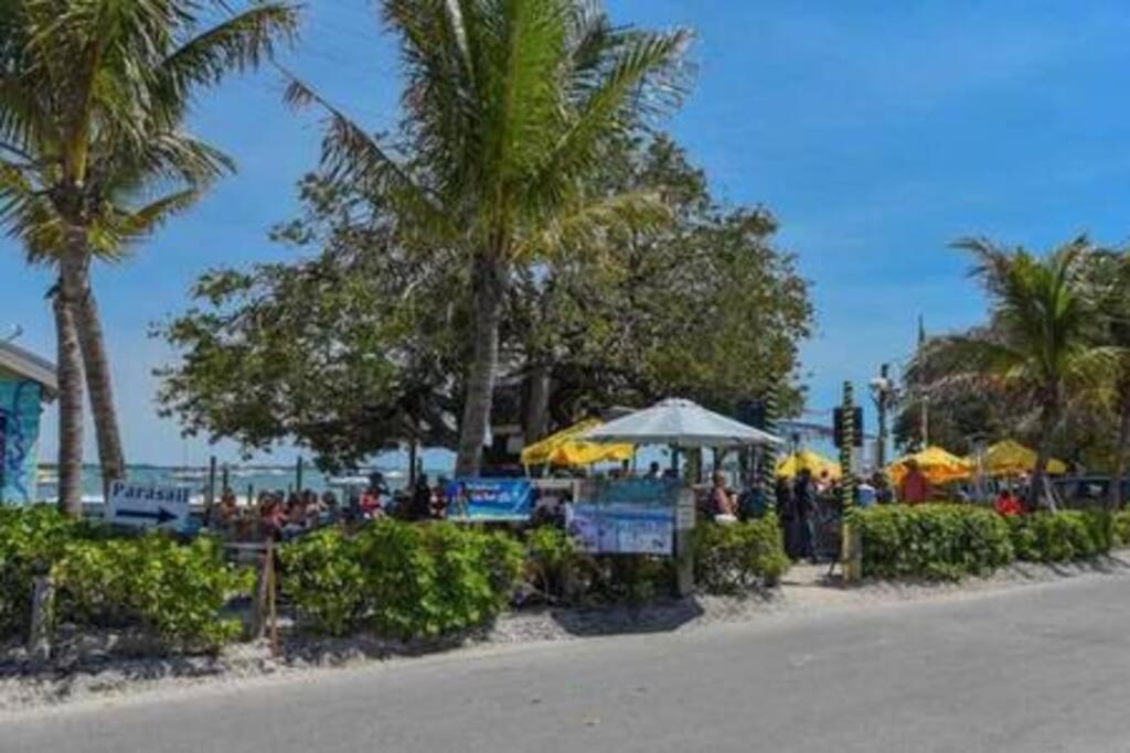 Beachfront Paradise - Direct Access To The Gulf Holiday home