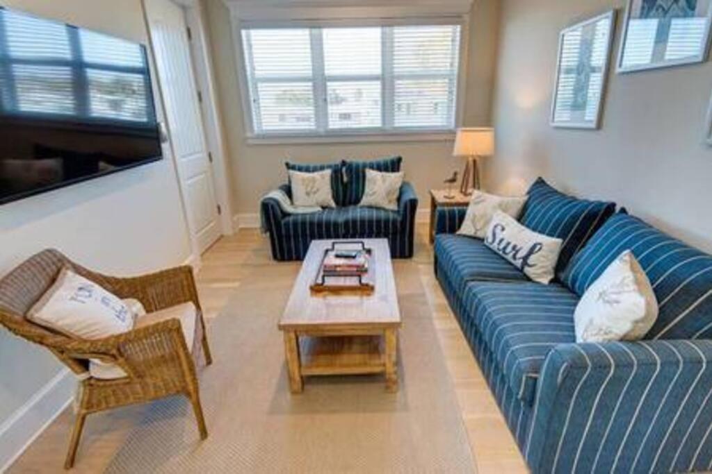 Beachfront Paradise - Direct Access To The Gulf Holiday home Bradenton Beach