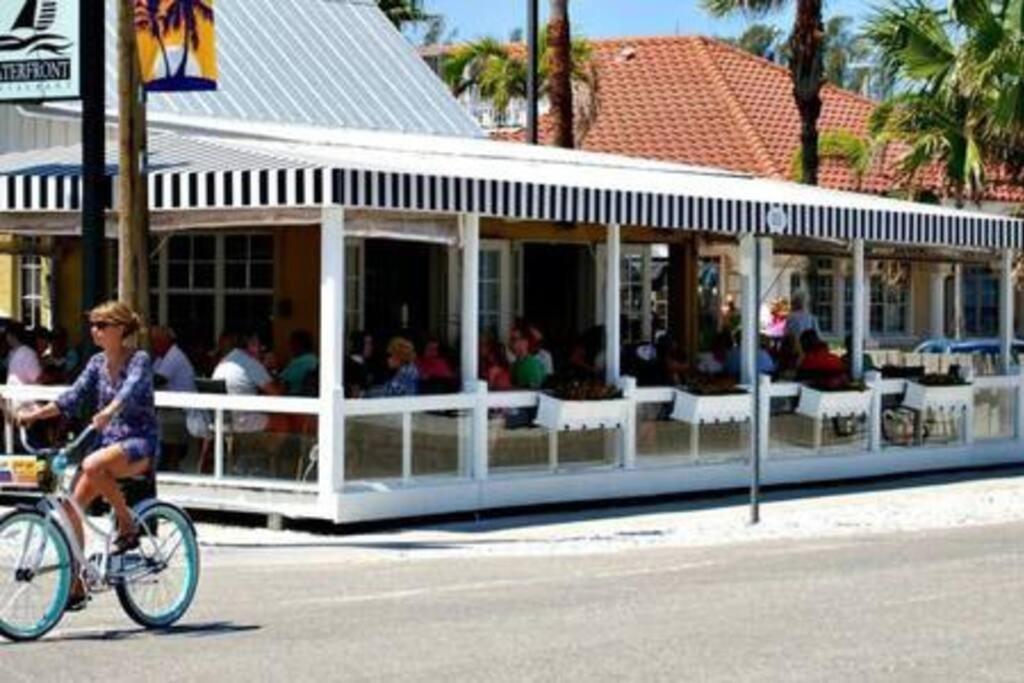 Beachfront Paradise - Direct Access To The Gulf Holiday home *