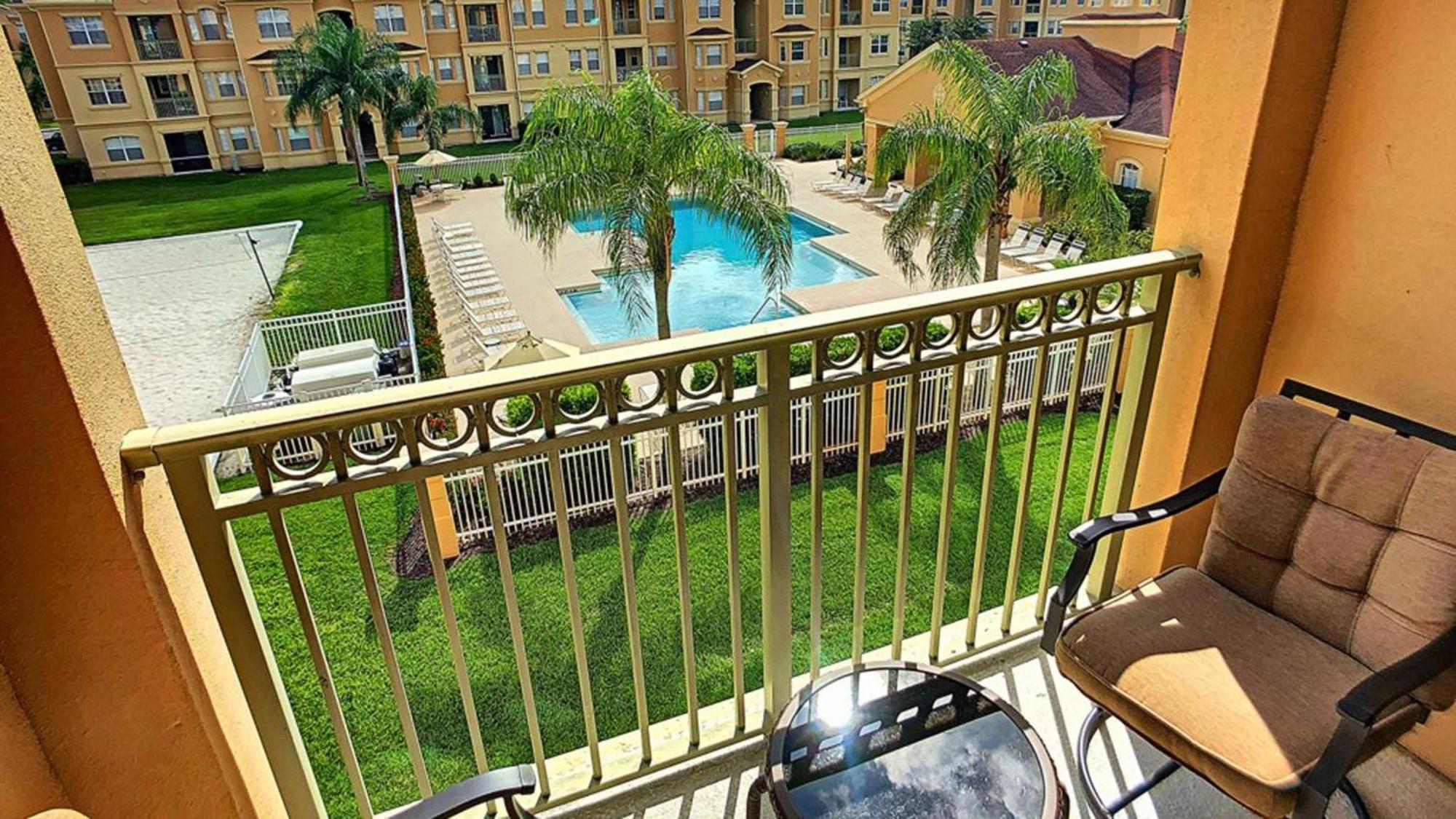 Apartment Pool Side Tree House