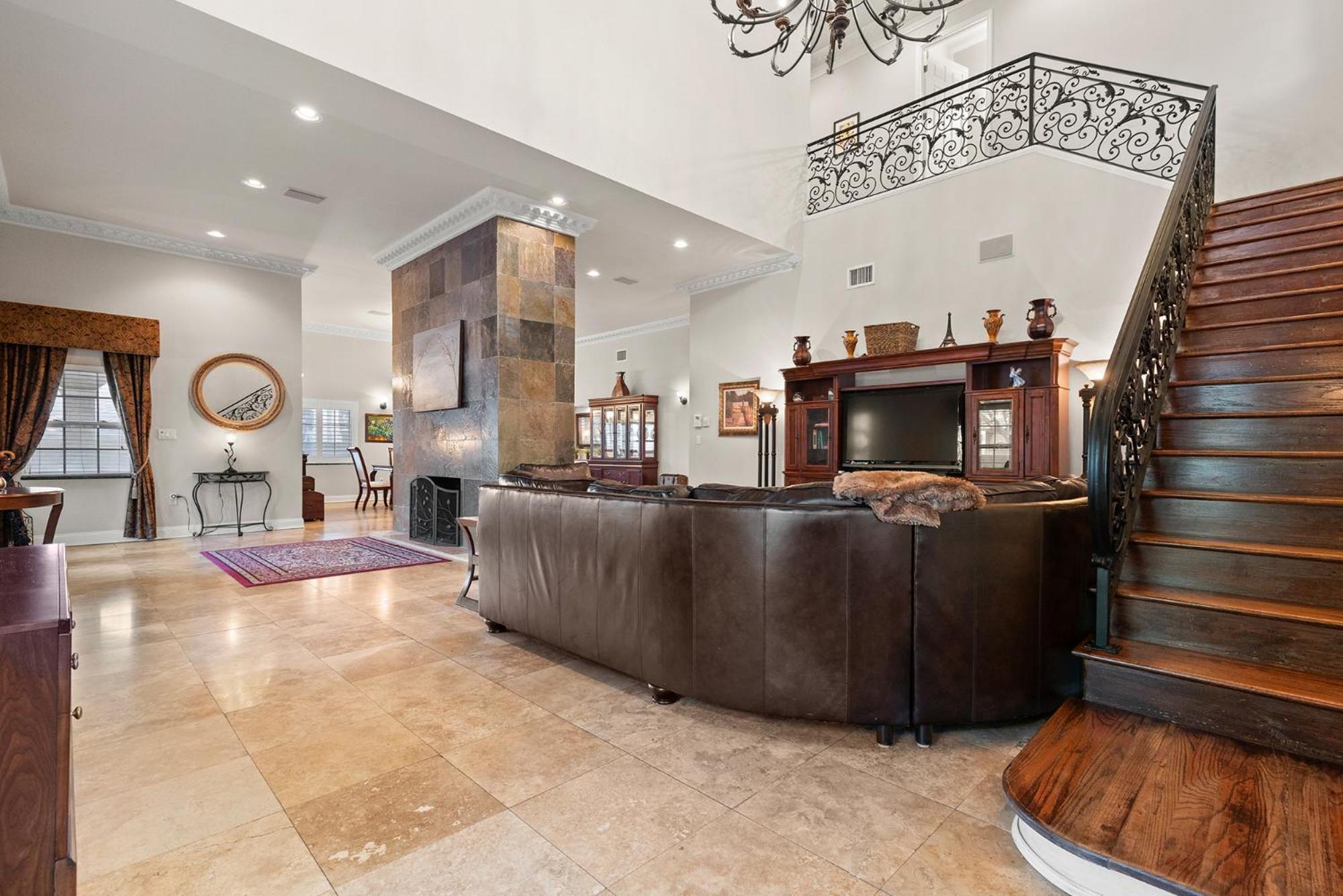 Luxury Mason Villa Tampa