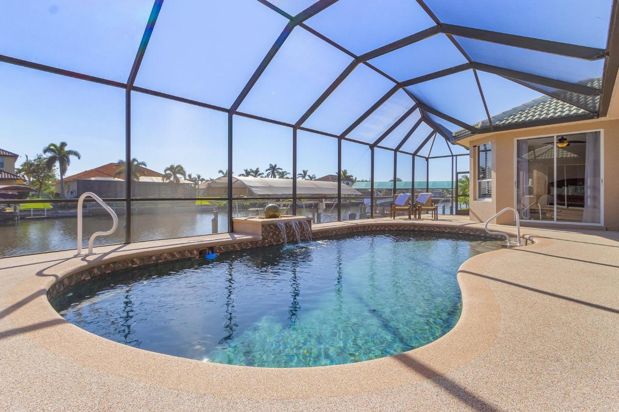 Gulf Access, Heated Pool, Bicycles, & - Coral Coast - Roelens Holiday home *