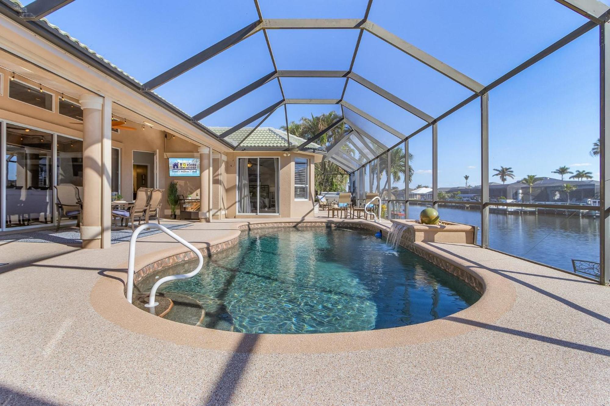 Gulf Access, Heated Pool, Bicycles, & - Coral Coast - Roelens