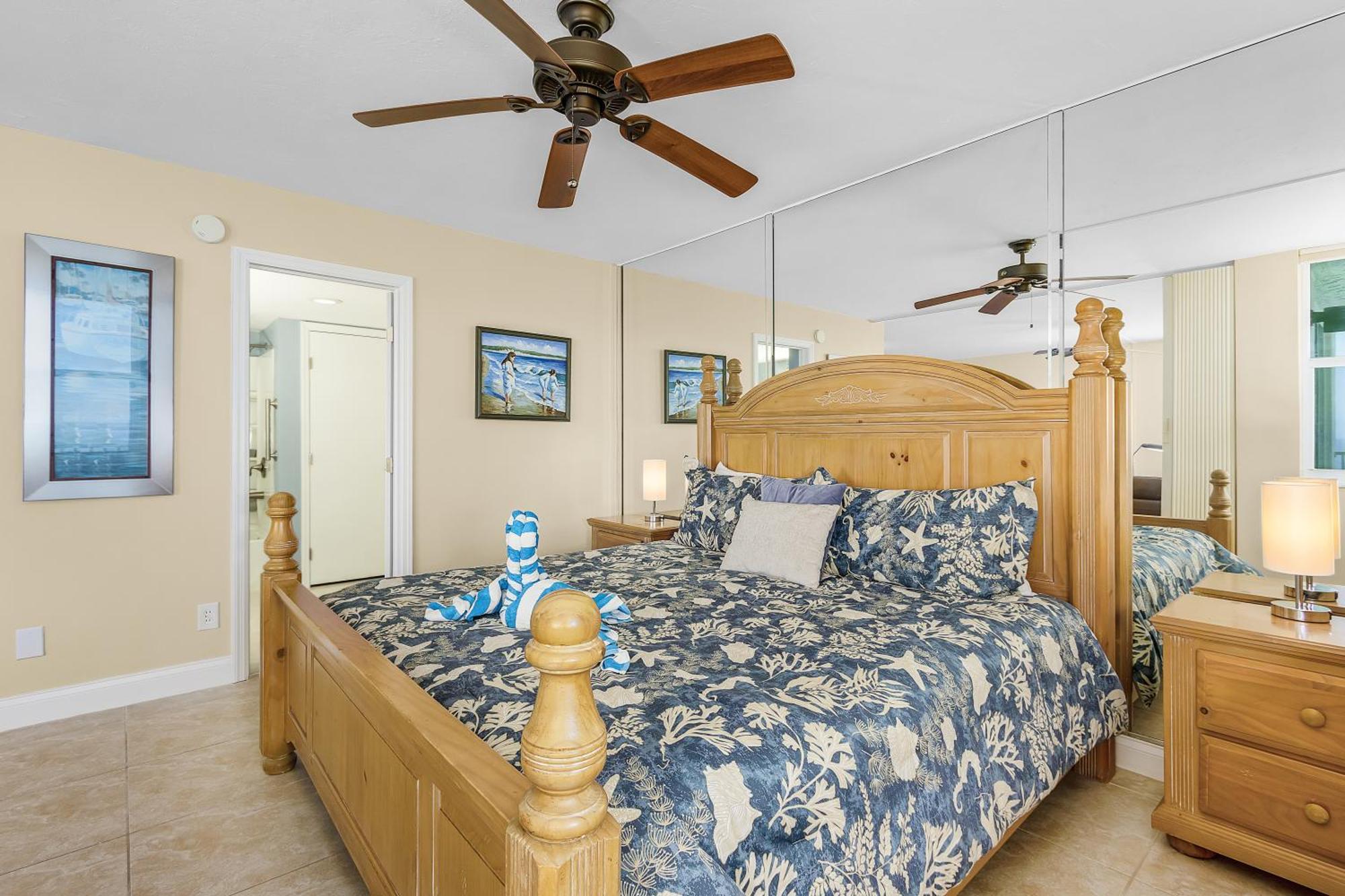 Holiday home Panoramic Gulf Views: Beachfront Condo, Pool