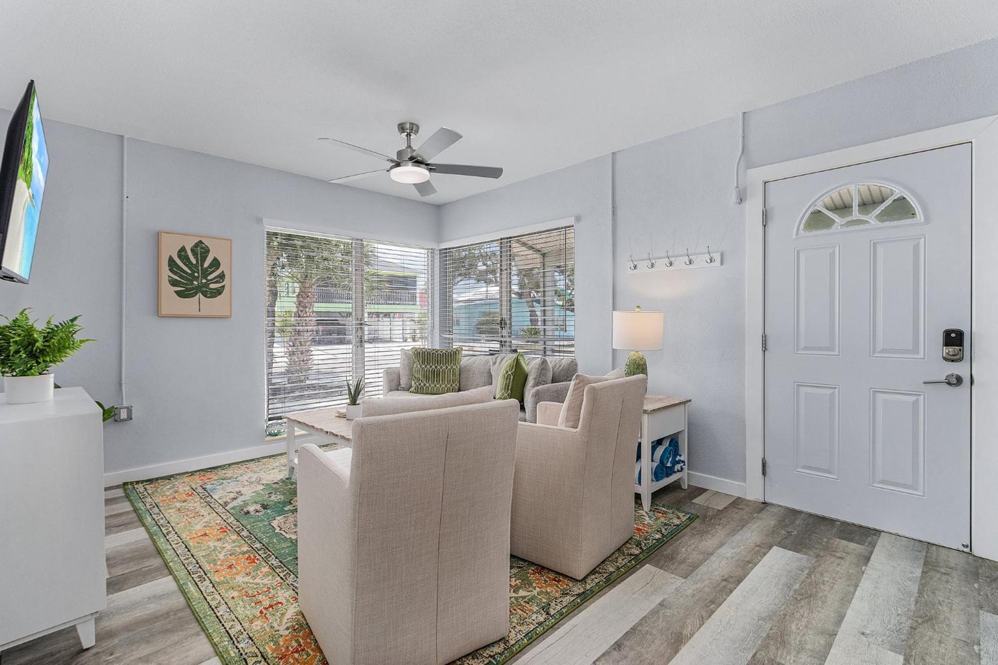 Holiday home Dune Our Thing Manor: 8br Retreat W/ Pool &