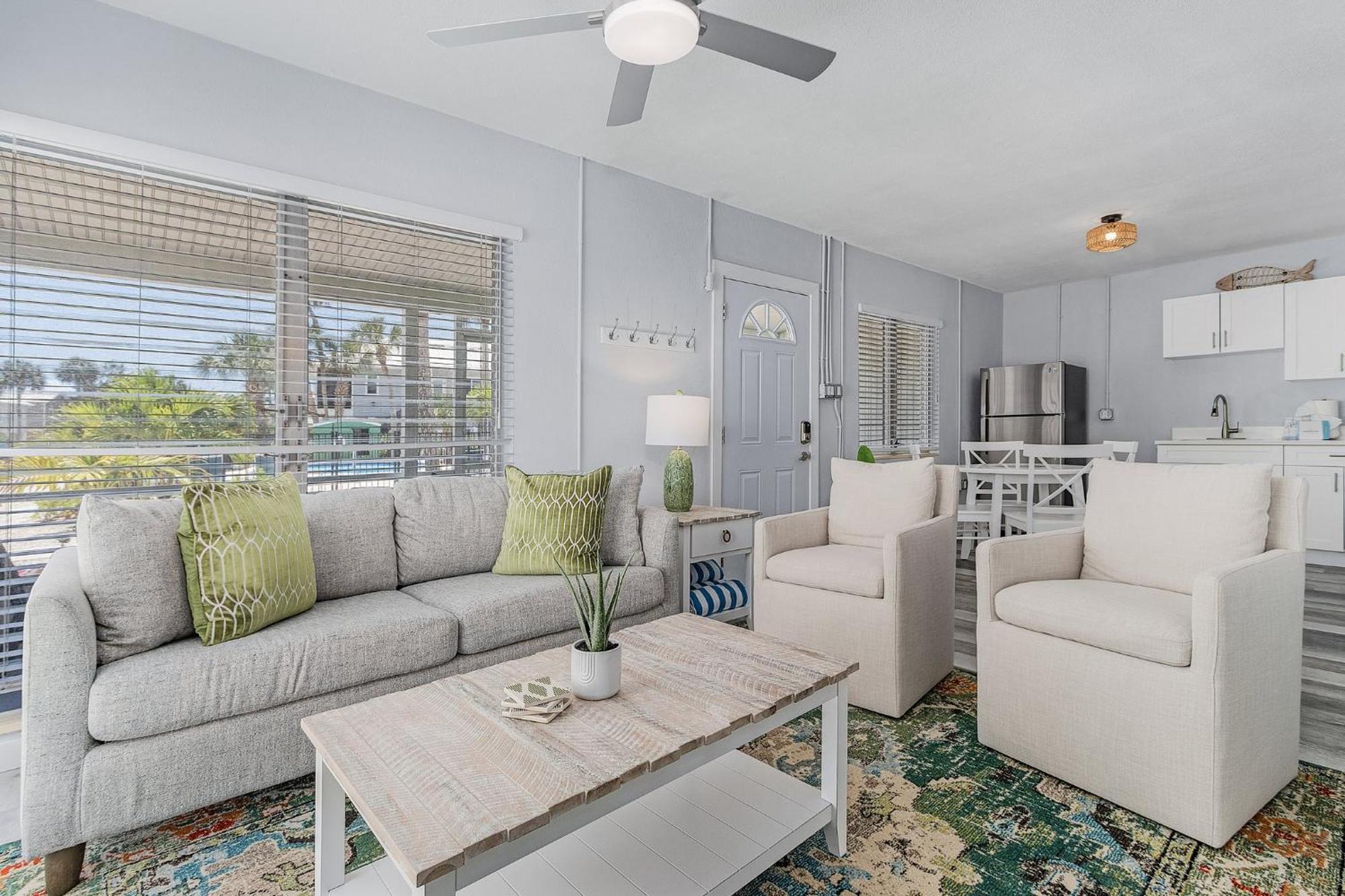 Dune Our Thing Manor: 8br Retreat W/ Pool &