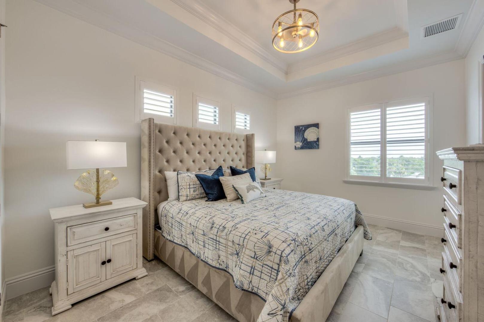 Big Kahuna Oasis: 10br, Pools & Access Fort Myers Beach