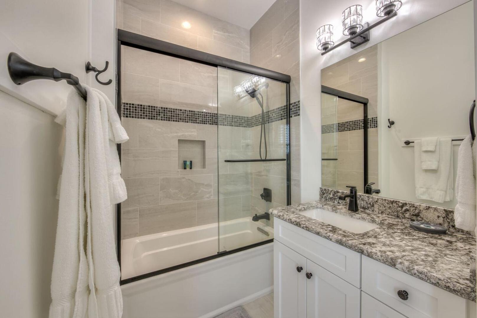 Big Kahuna Oasis: 10br, Pools & Access Holiday home Fort Myers Beach