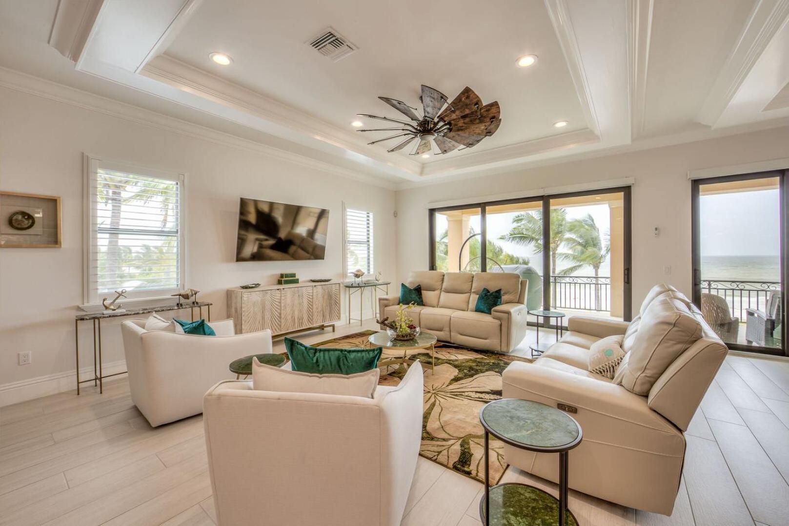 Big Kahuna Oasis: 10br, Pools & Access Fort Myers Beach