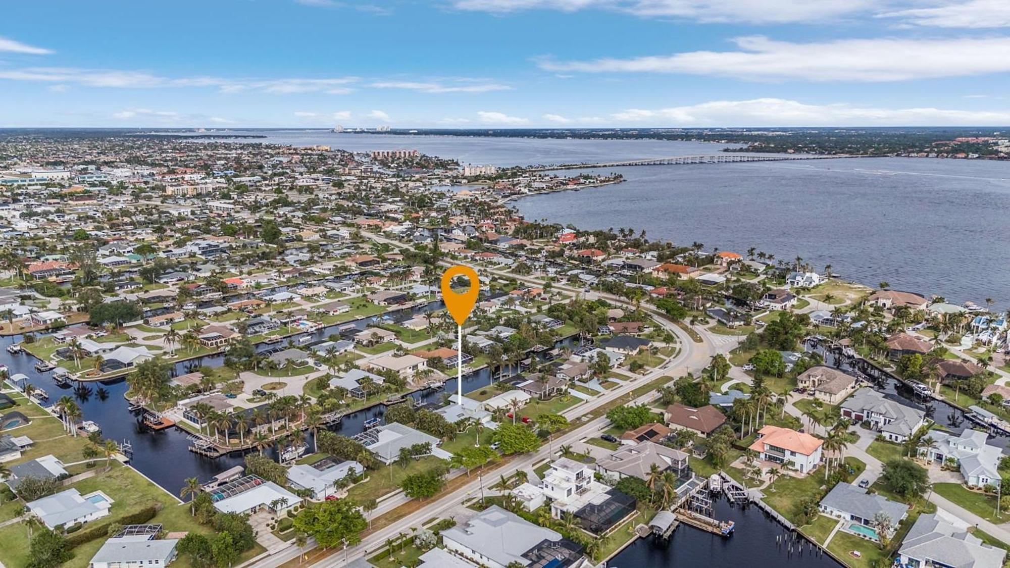 Holiday home Waterfront Living, Dock, Heated Pool & - Gulf Gate Oasis - Roelens Cape Coral