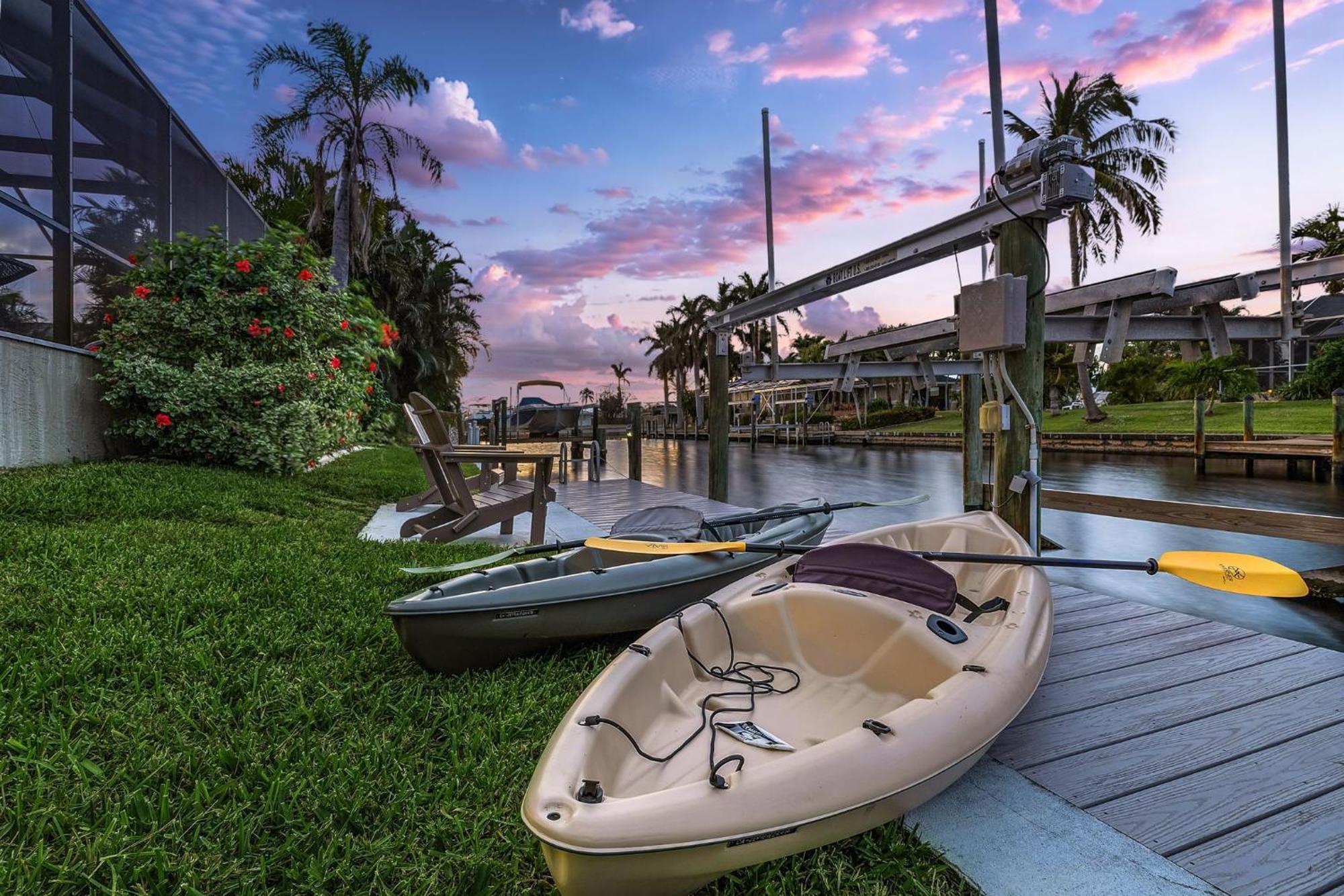 Holiday home Waterfront Living, Dock, Heated Pool & - Gulf Gate Oasis - Roelens *