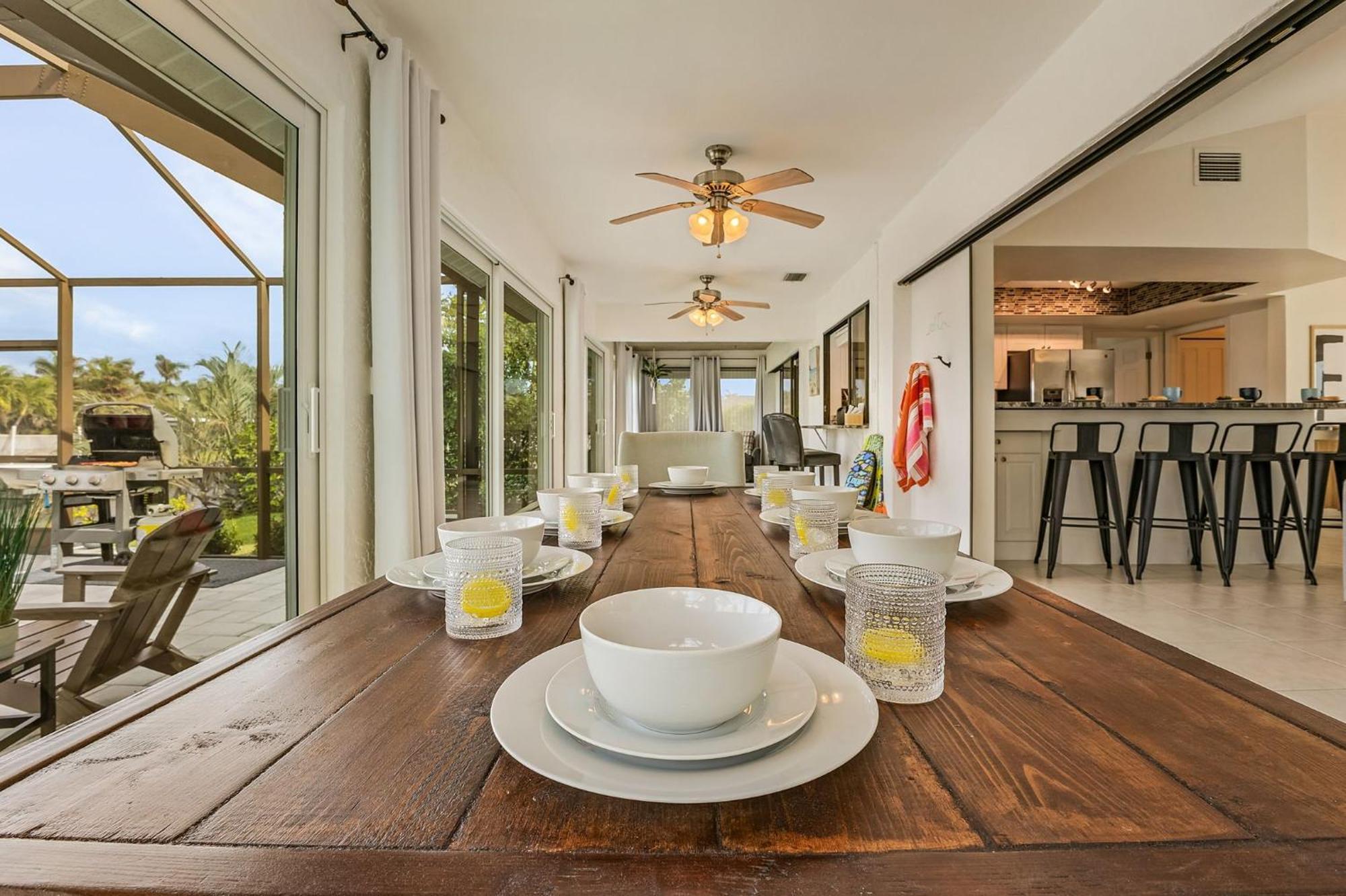 Holiday home Waterfront Living, Dock, Heated Pool & - Gulf Gate Oasis - Roelens *