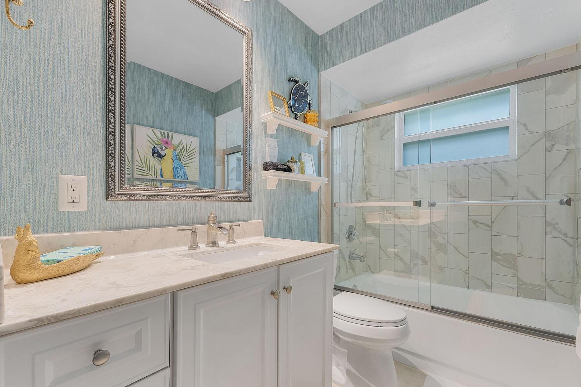 Waterfront Living, Dock, Heated Pool & - Gulf Gate Oasis - Roelens