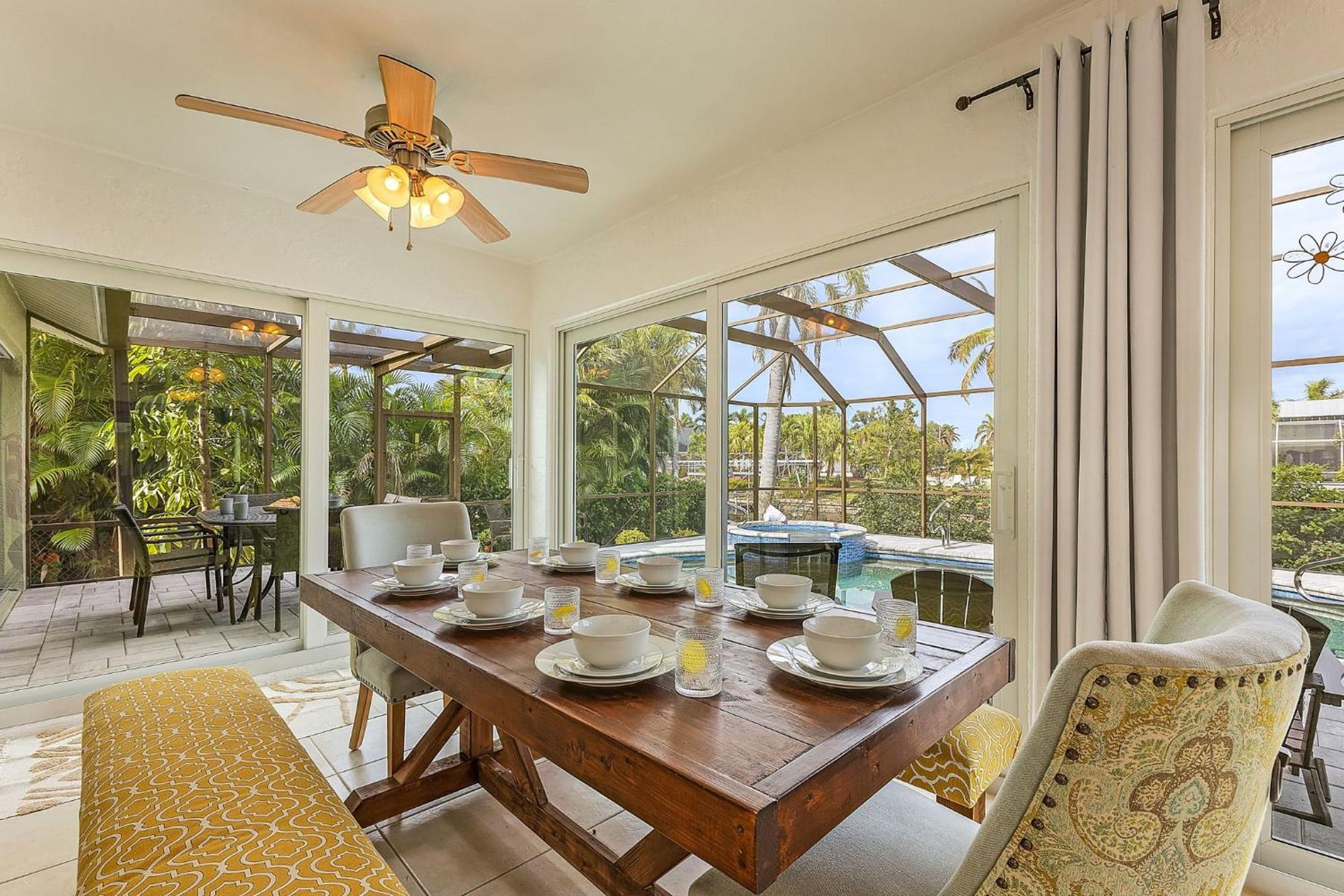 Holiday home Waterfront Living, Dock, Heated Pool & - Gulf Gate Oasis - Roelens *