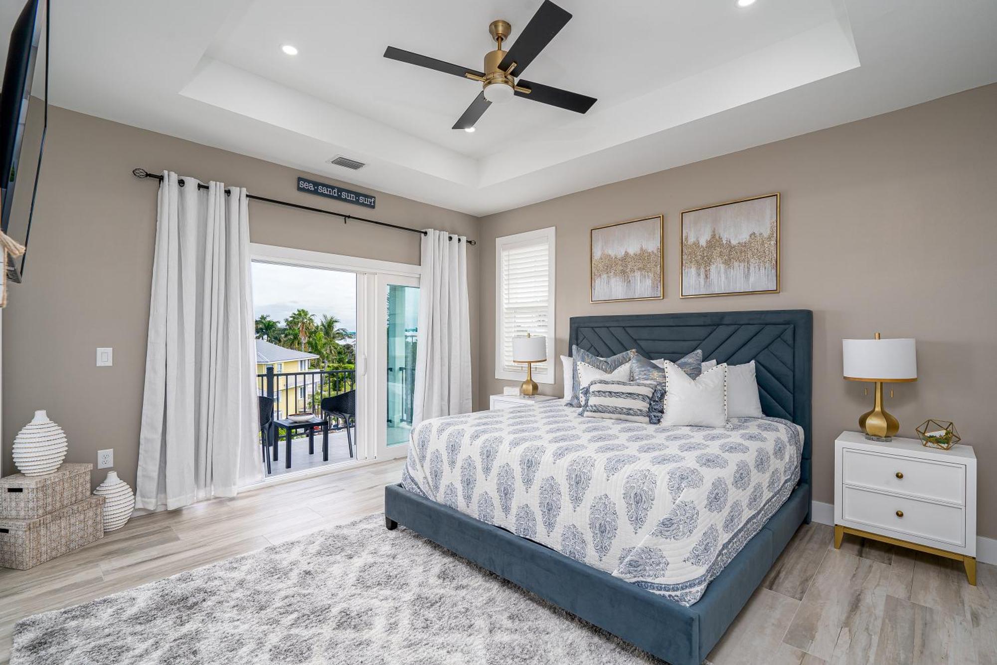 Bliss On The Bay: 5br Oasis W/ Pool, & Views Holiday home *
