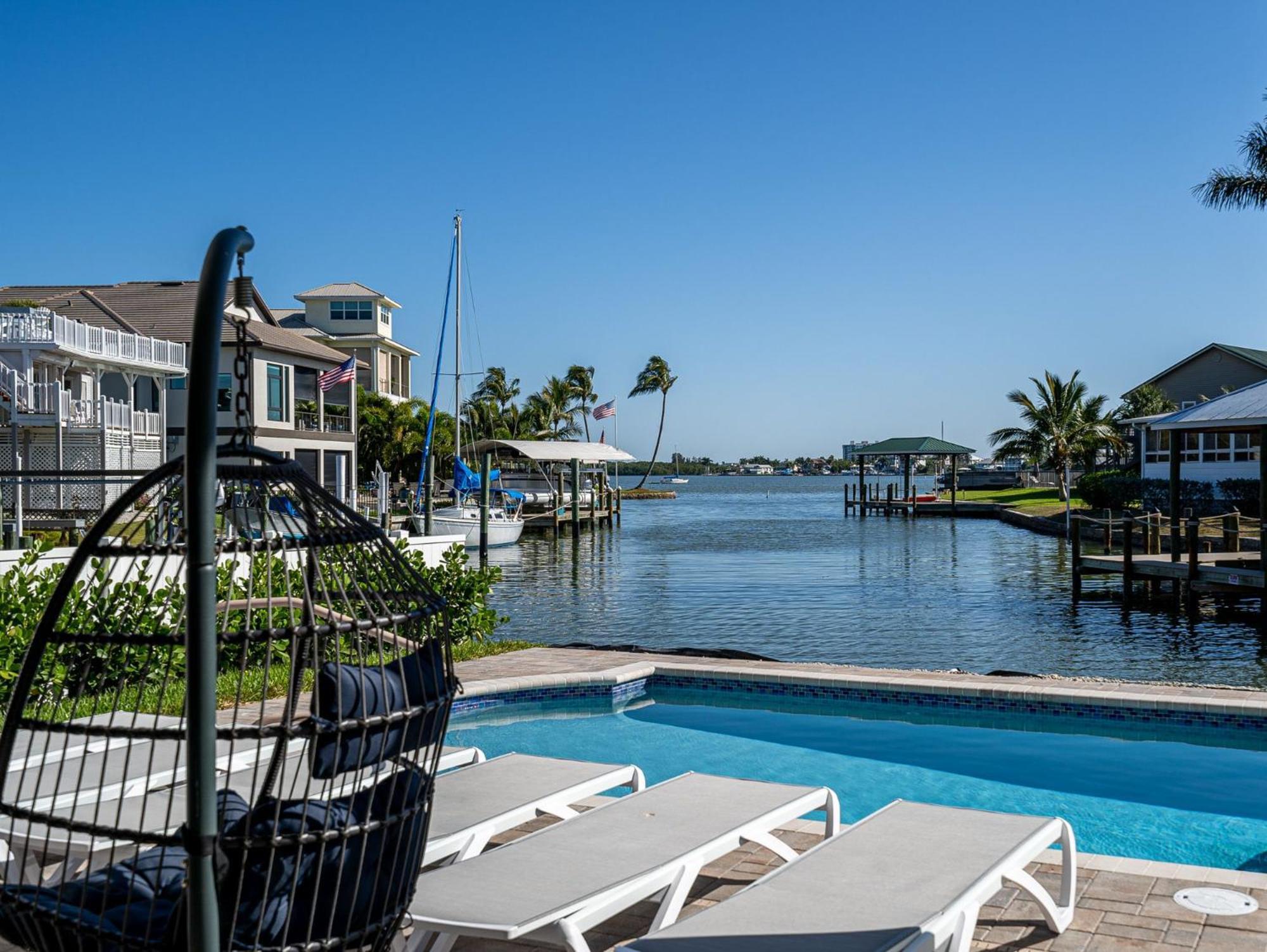 Bliss On The Bay: 5br Oasis W/ Pool, & Views Holiday home Fort Myers Beach