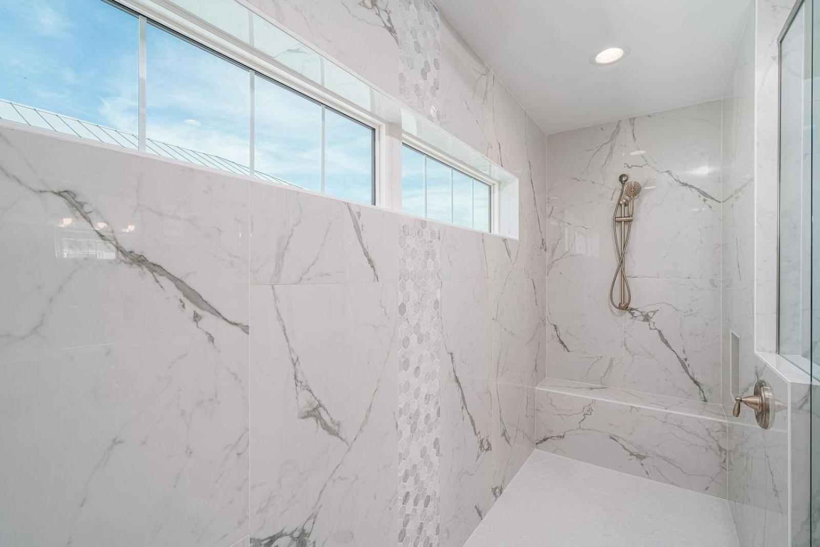 Beach-to-bay 5br: Pool, Spa, Gulf Views, Elevator *